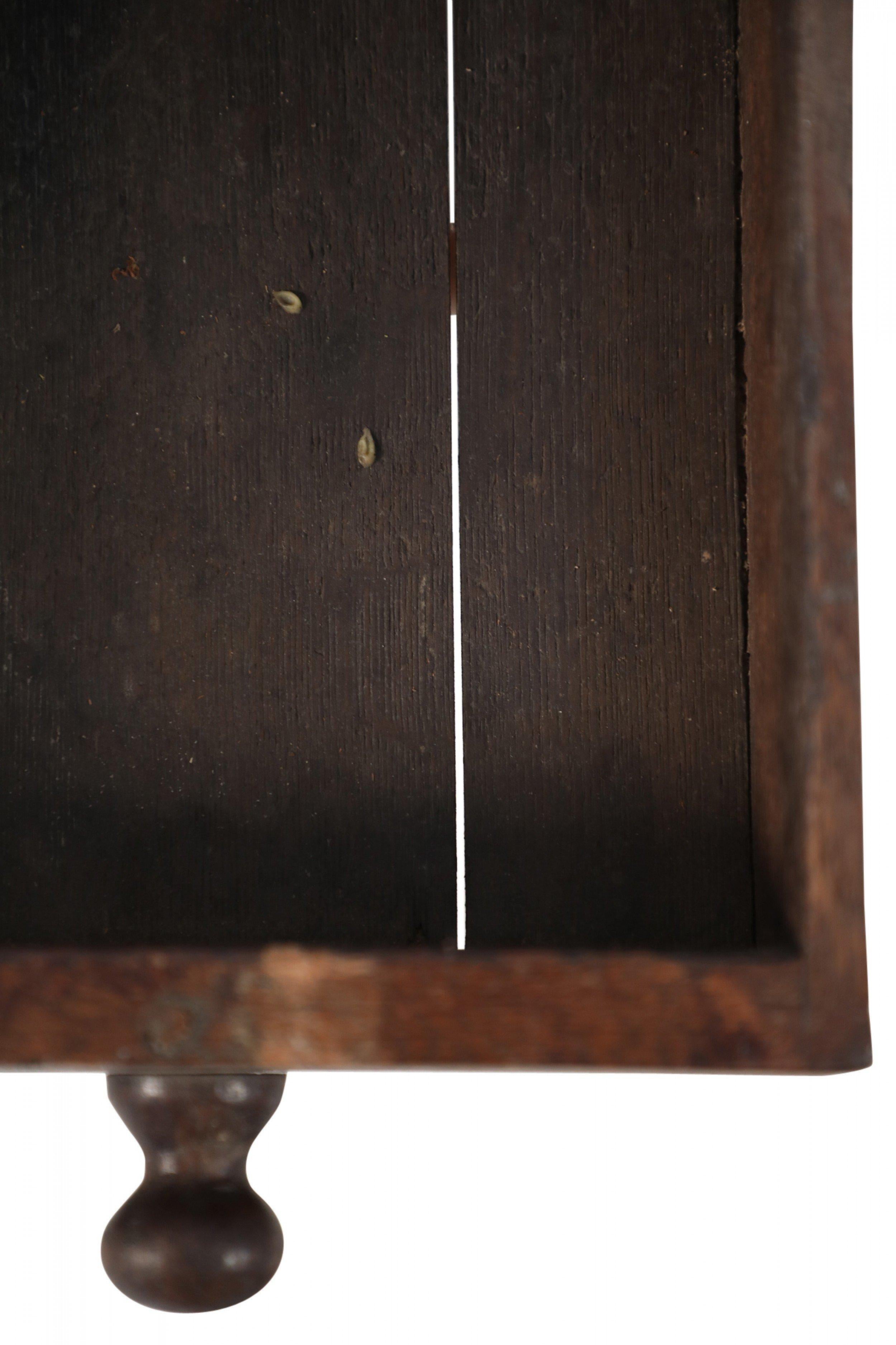 English Renaissance-Style Walnut Drop Leaf Center Table For Sale 12