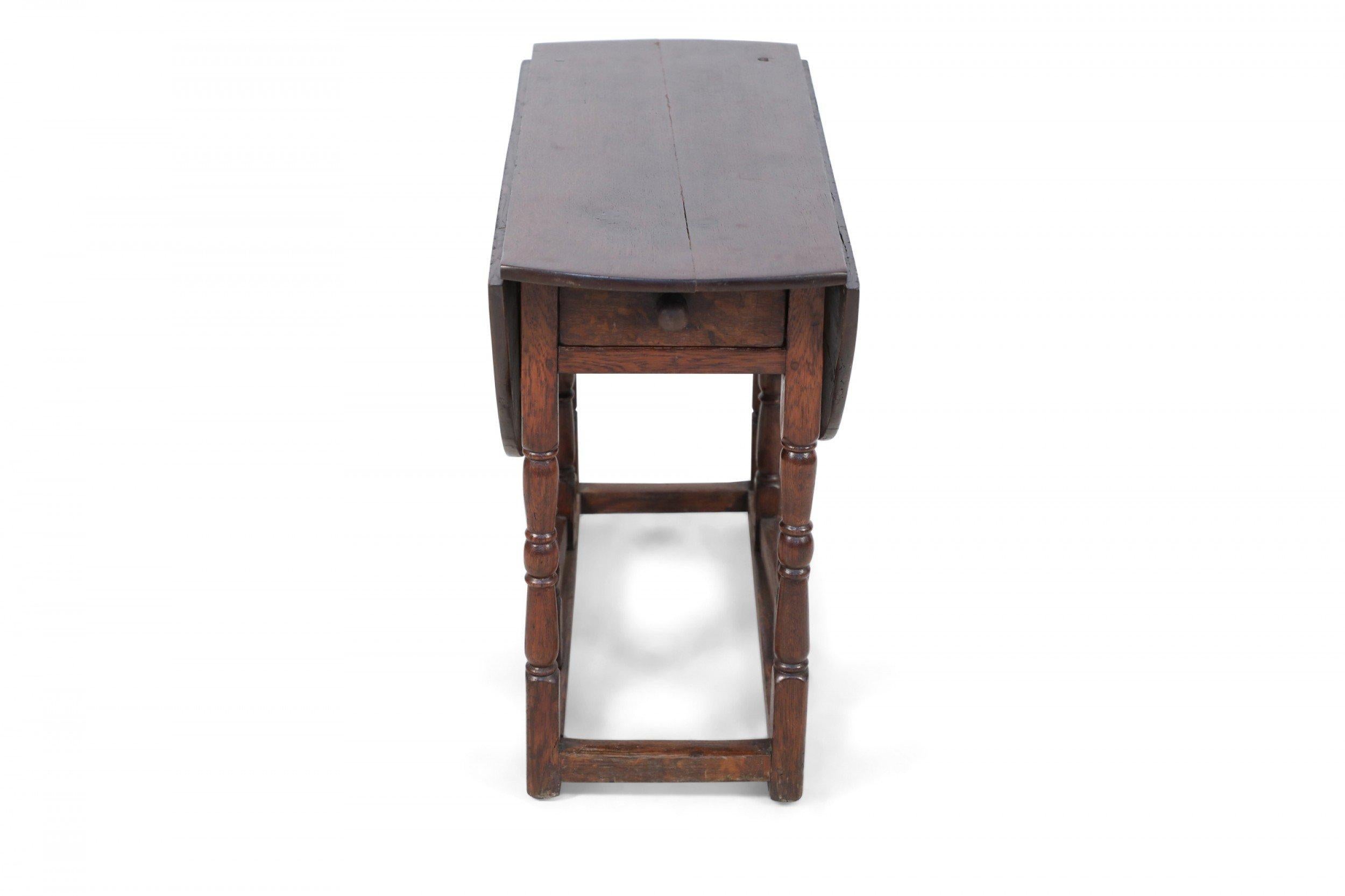 Renaissance Revival English Renaissance-Style Walnut Drop Leaf Center Table For Sale