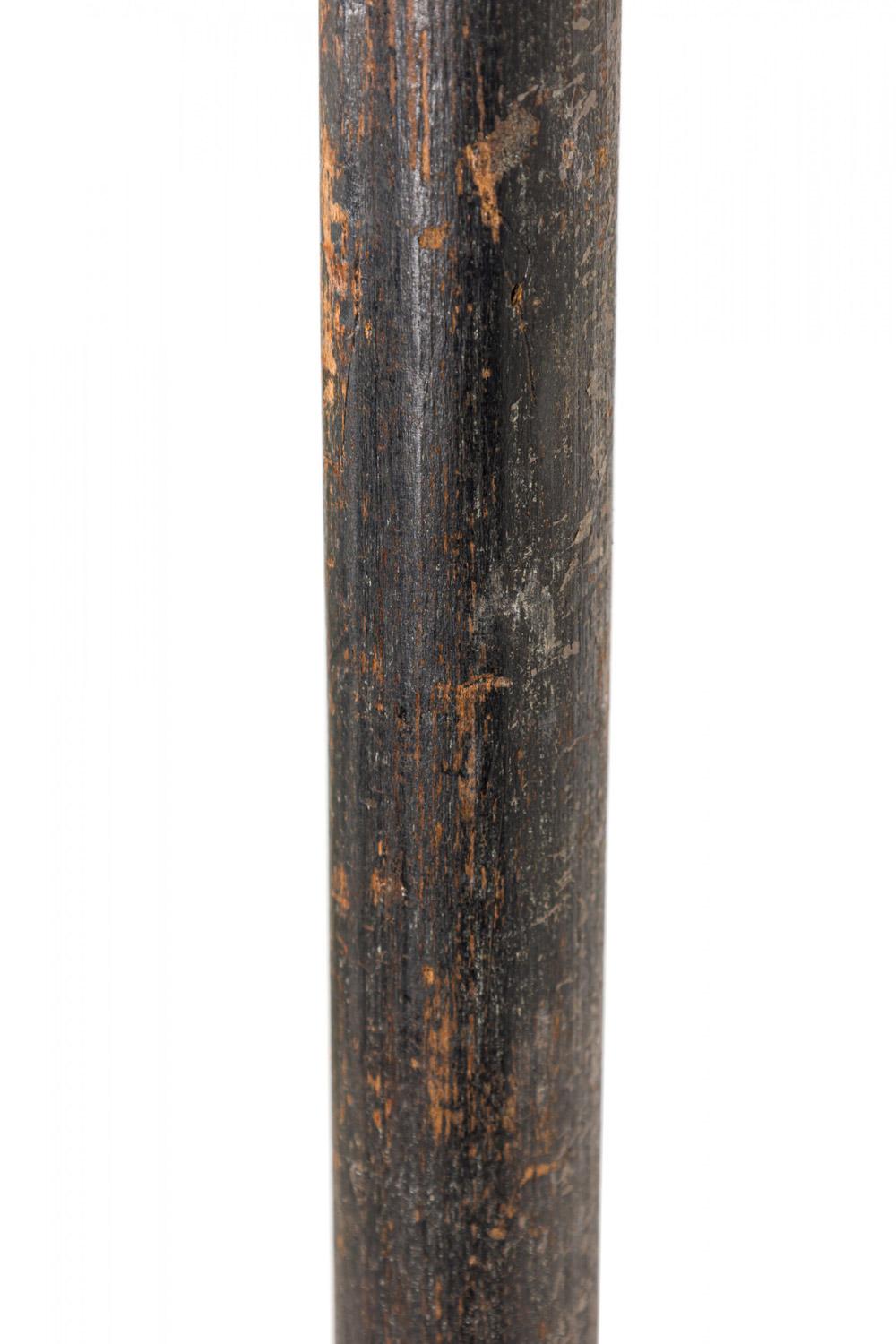 English Renaissance Style Wood and Iron Halberd Bon état - En vente à Queens, NY