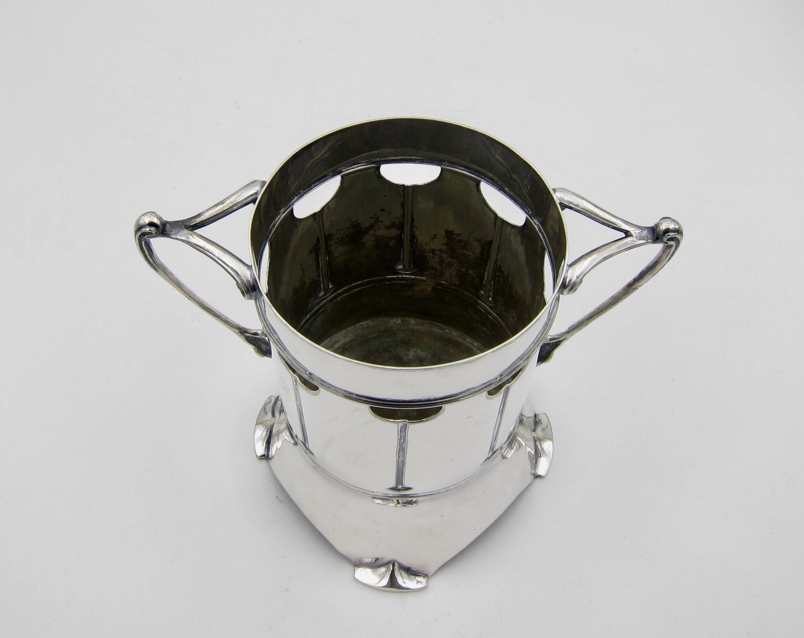 English Art Nouveau Silver-plated Bottle Holder by Roberts & Belk, circa 1904 2