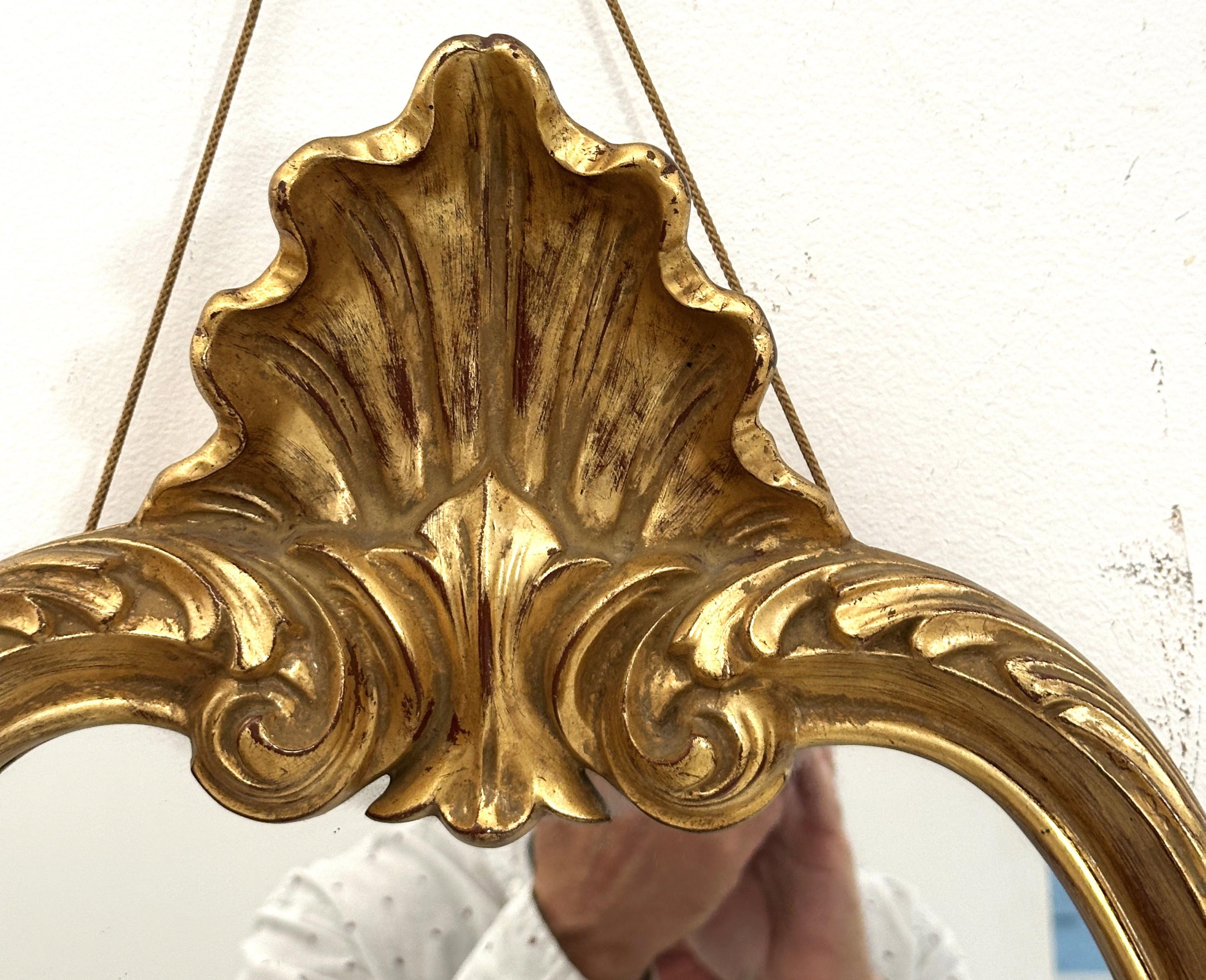 Englischer vergoldeter Wandspiegel im Rokoko-Revival-Stil (H 38 x W 25) im Angebot 3