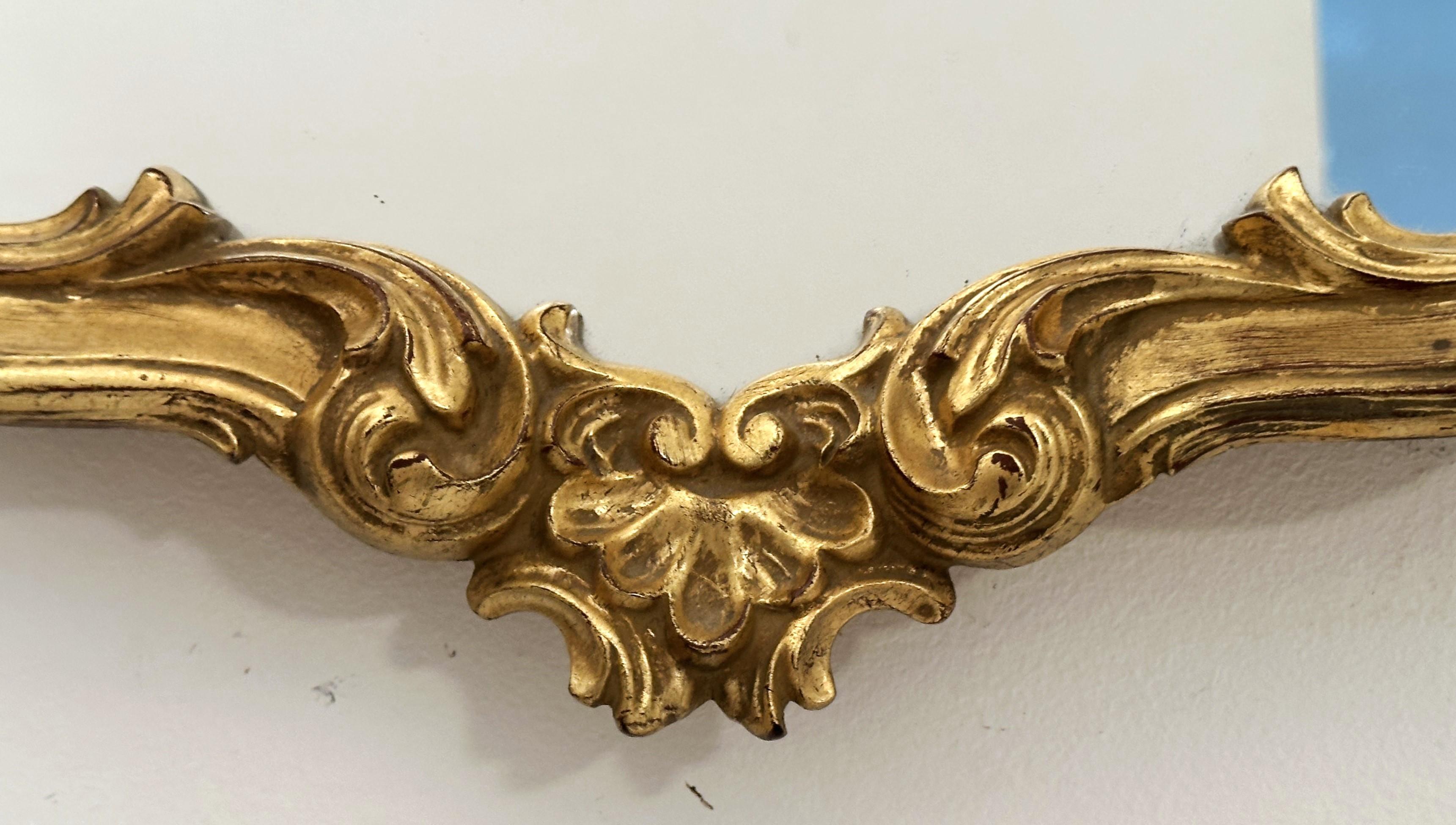 Englischer vergoldeter Wandspiegel im Rokoko-Revival-Stil (H 38 x W 25) im Angebot 4