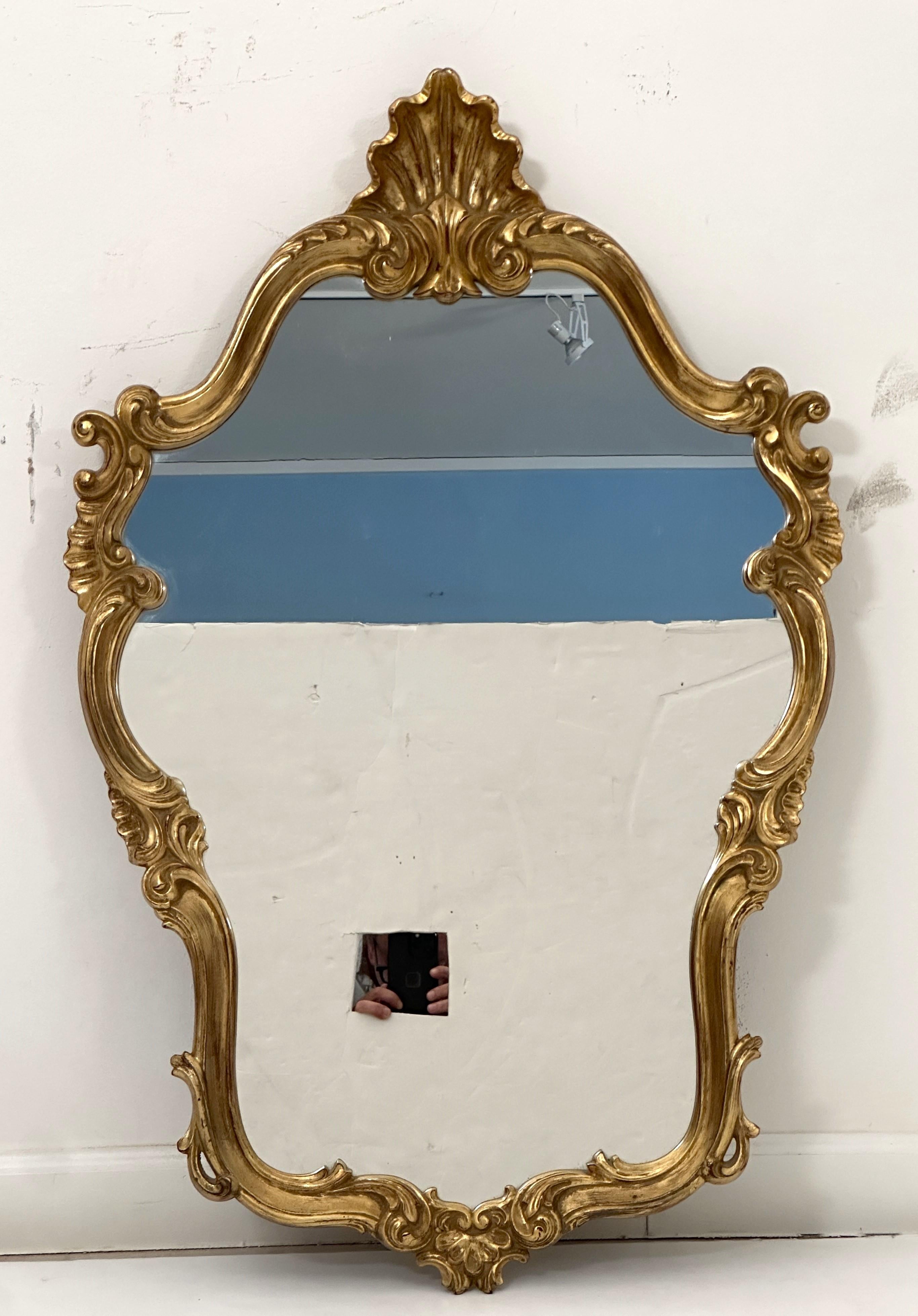 Englischer vergoldeter Wandspiegel im Rokoko-Revival-Stil (H 38 x W 25) im Angebot 5