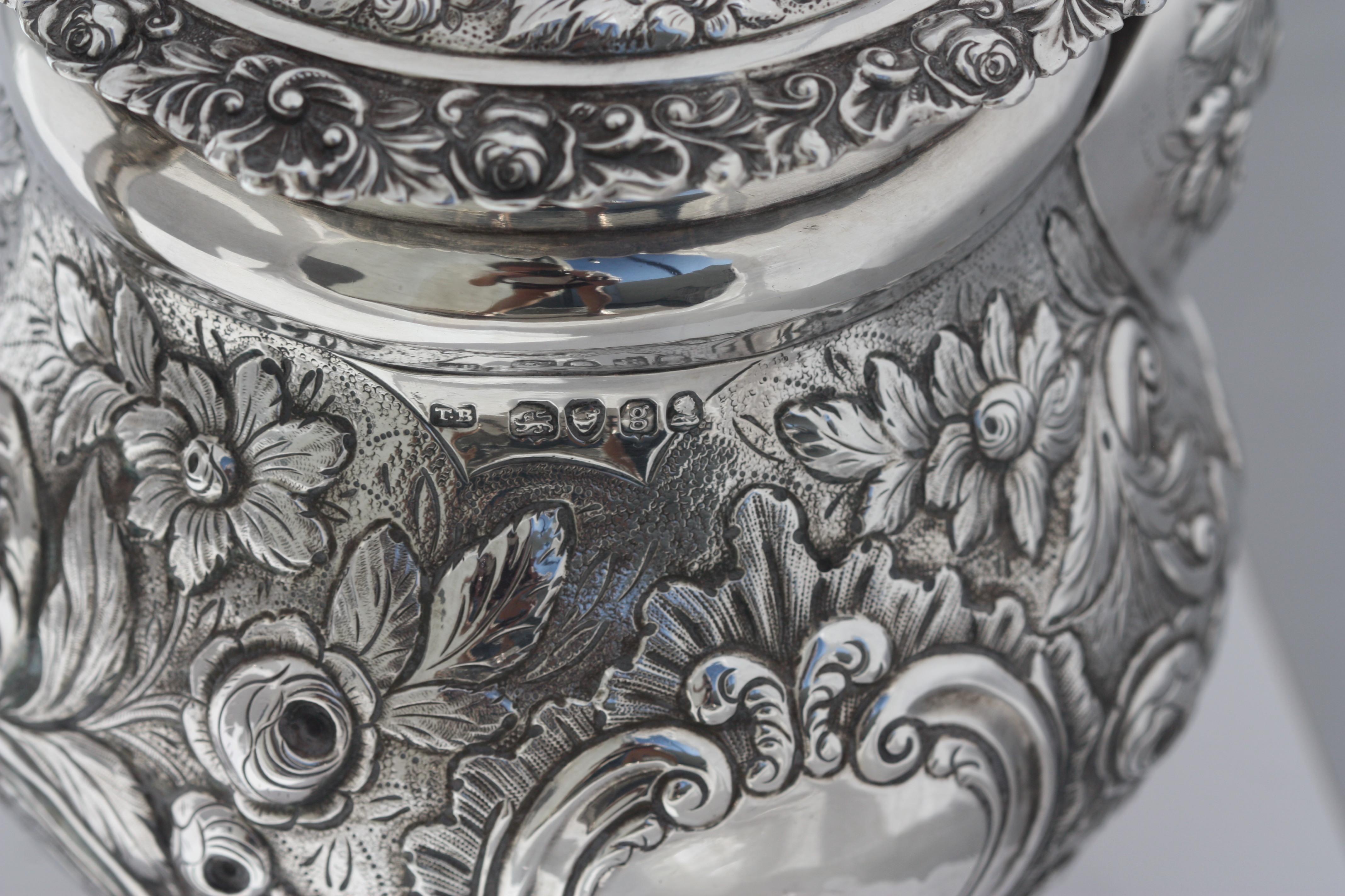 Englische Rokoko-Silber-Teekanne im Rokoko-Stil, markiert, 1822-1823, Hersteller TB, für Thomas Baker im Angebot 6