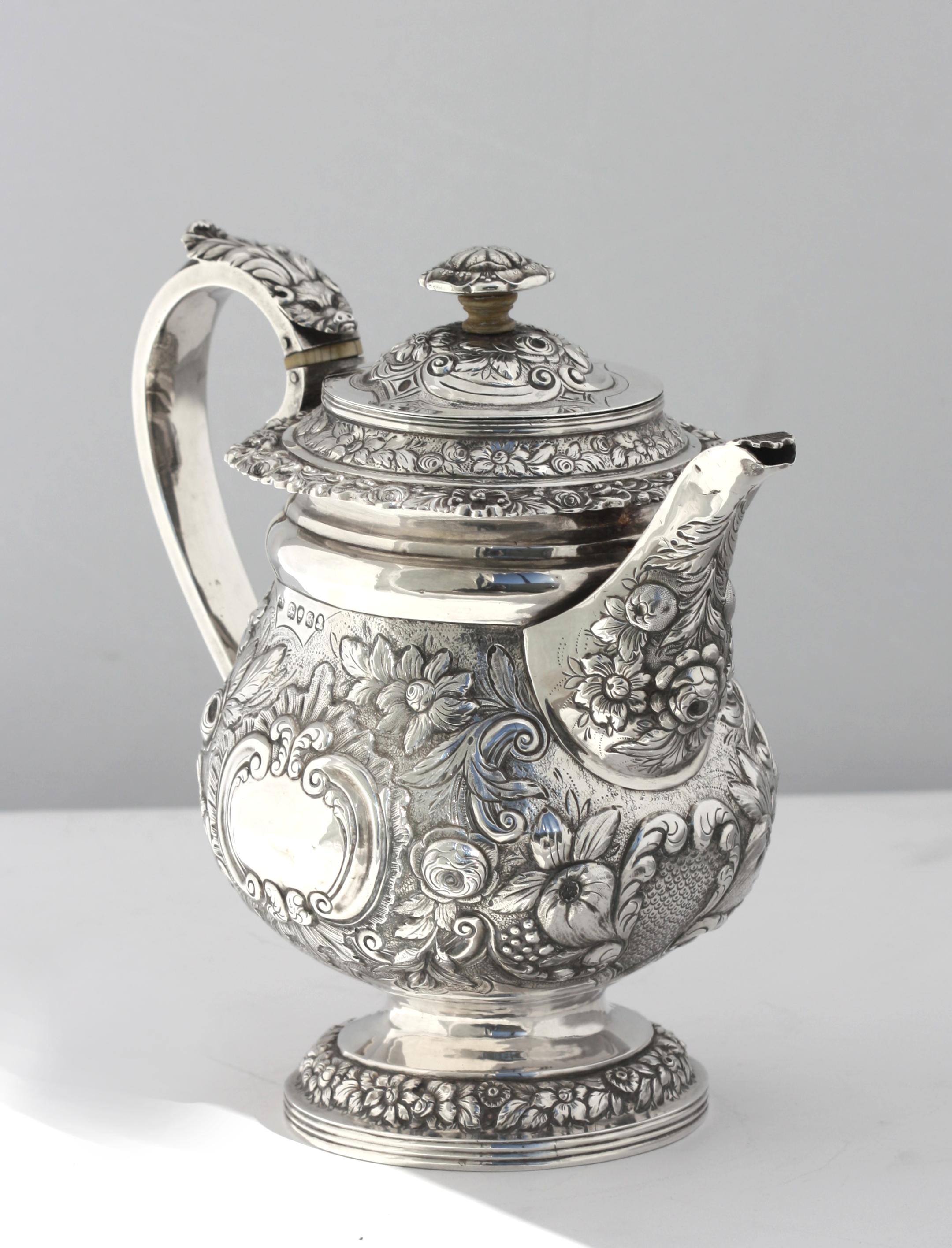 20th Century English Rococo Silver Teapot, Marked, 1822-1823, maker TB, for Thomas Baker For Sale