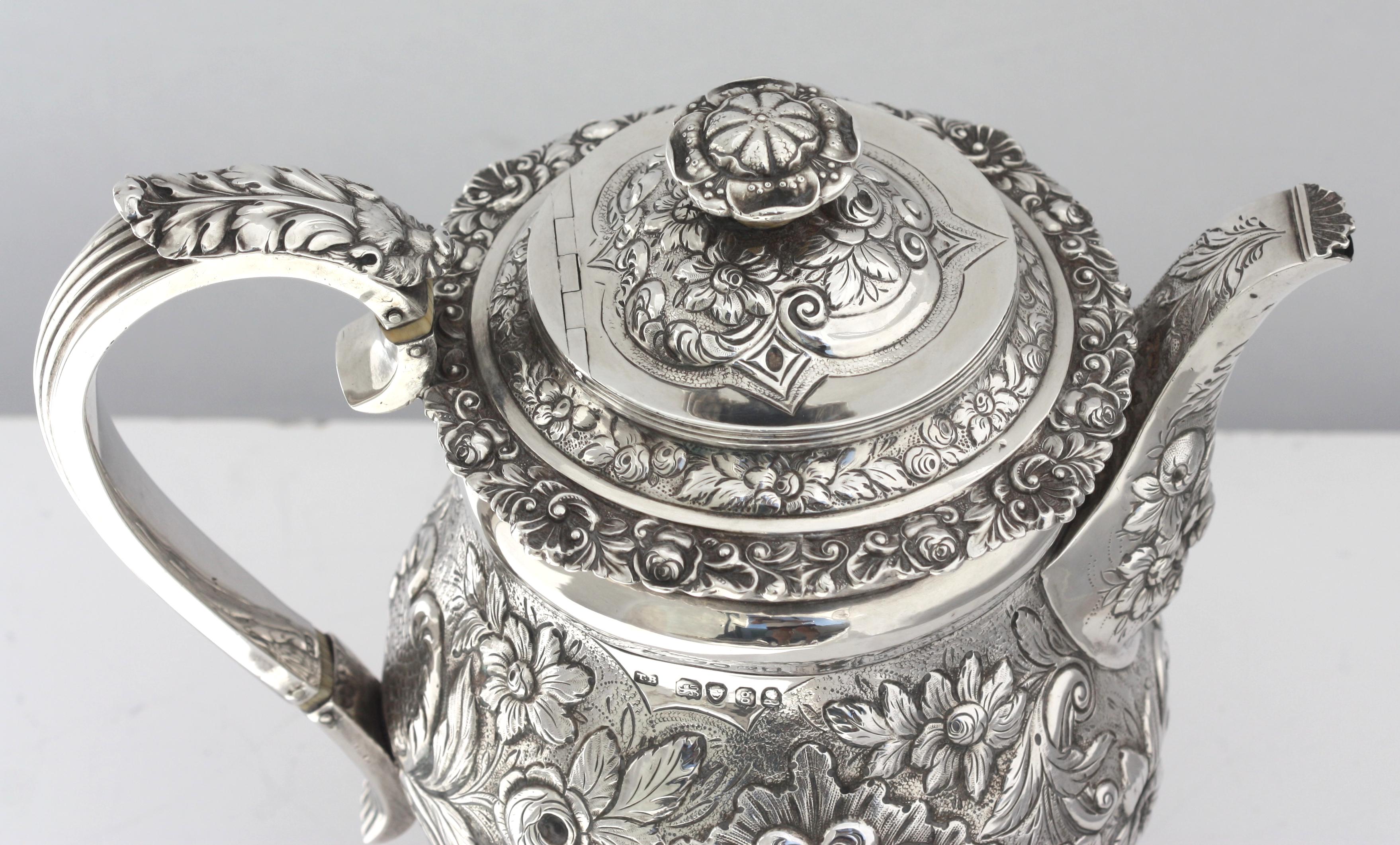 Englische Rokoko-Silber-Teekanne im Rokoko-Stil, markiert, 1822-1823, Hersteller TB, für Thomas Baker im Angebot 3