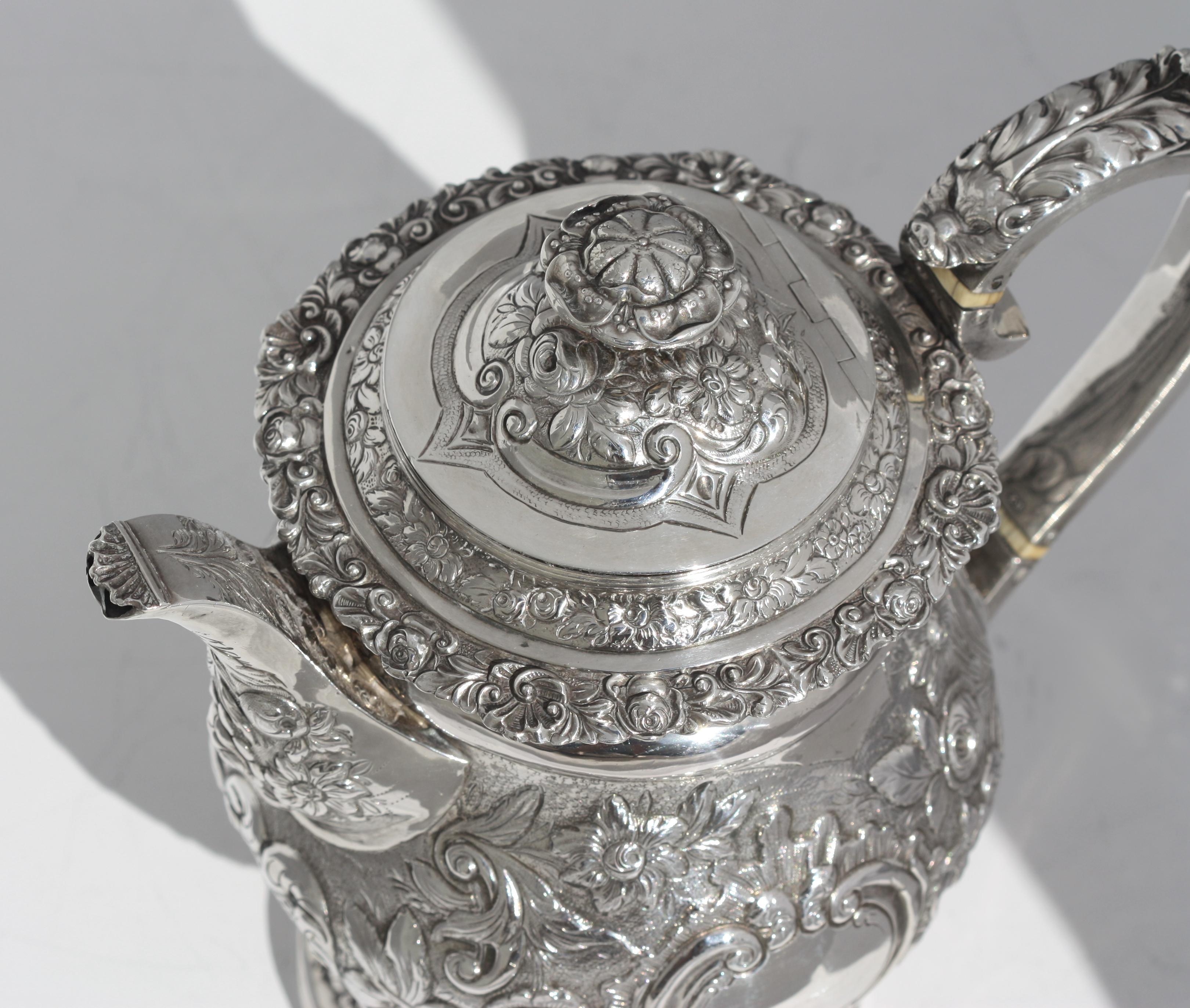 English Rococo Silver Teapot, Marked, 1822-1823, maker TB, for Thomas Baker For Sale 5