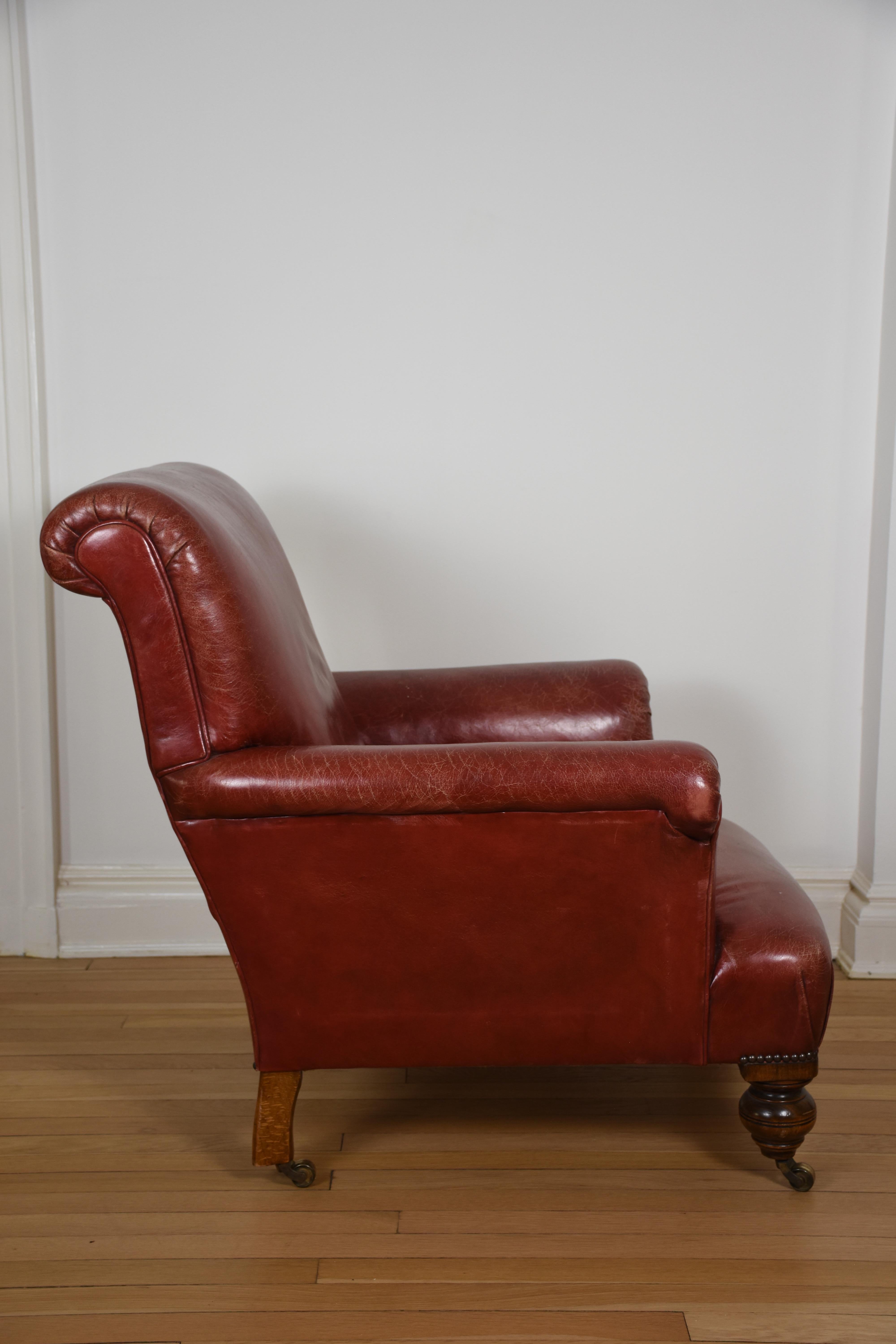 Chaise en cuir rouge à accoudoir Rolle anglais en vente 2