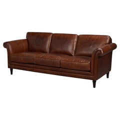 Englisches Ledersofa mit gerollten Armlehnen in Kastanienbraun