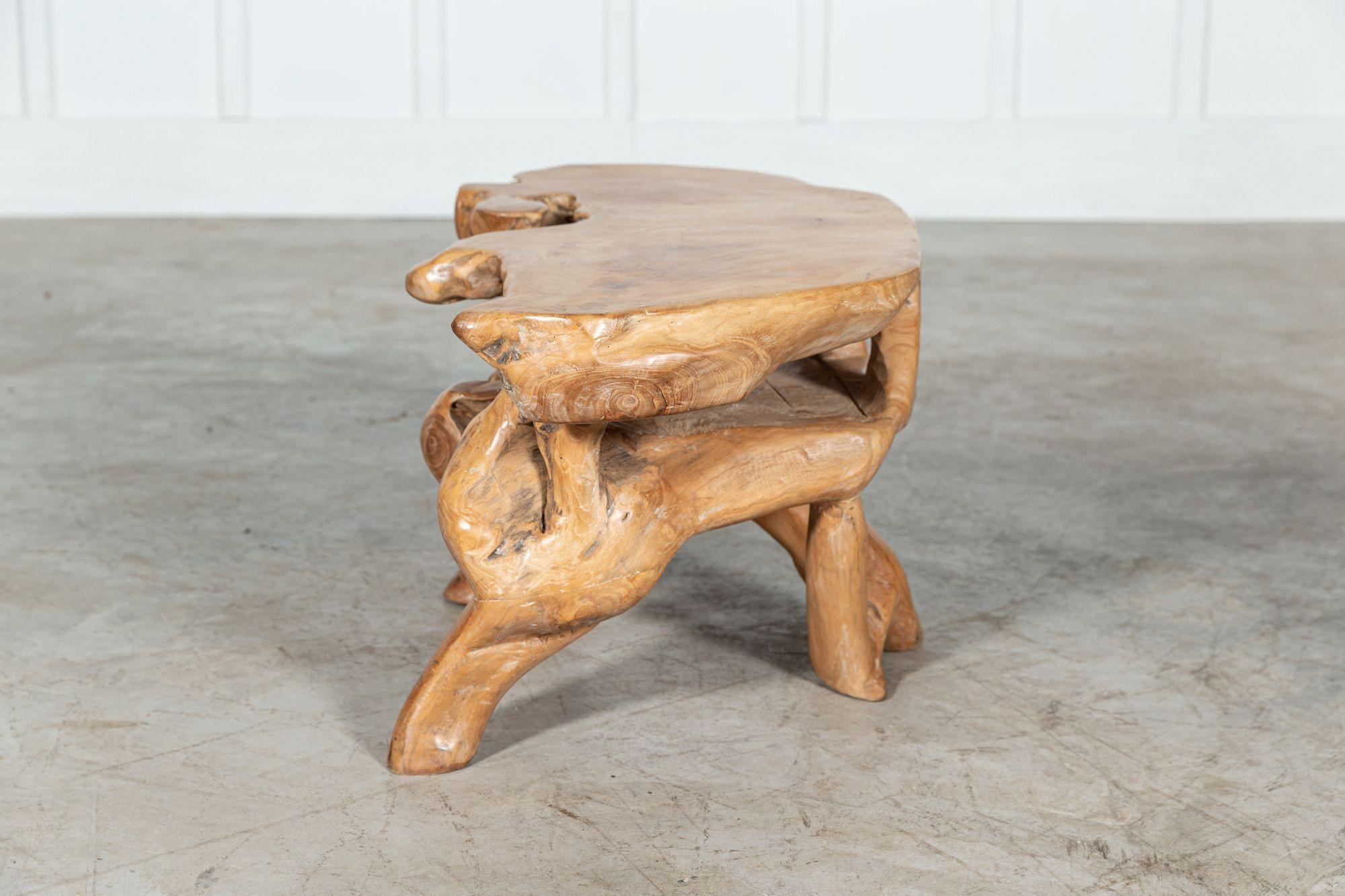 Table d'appoint à deux niveaux en bois de racine anglais en vente 4