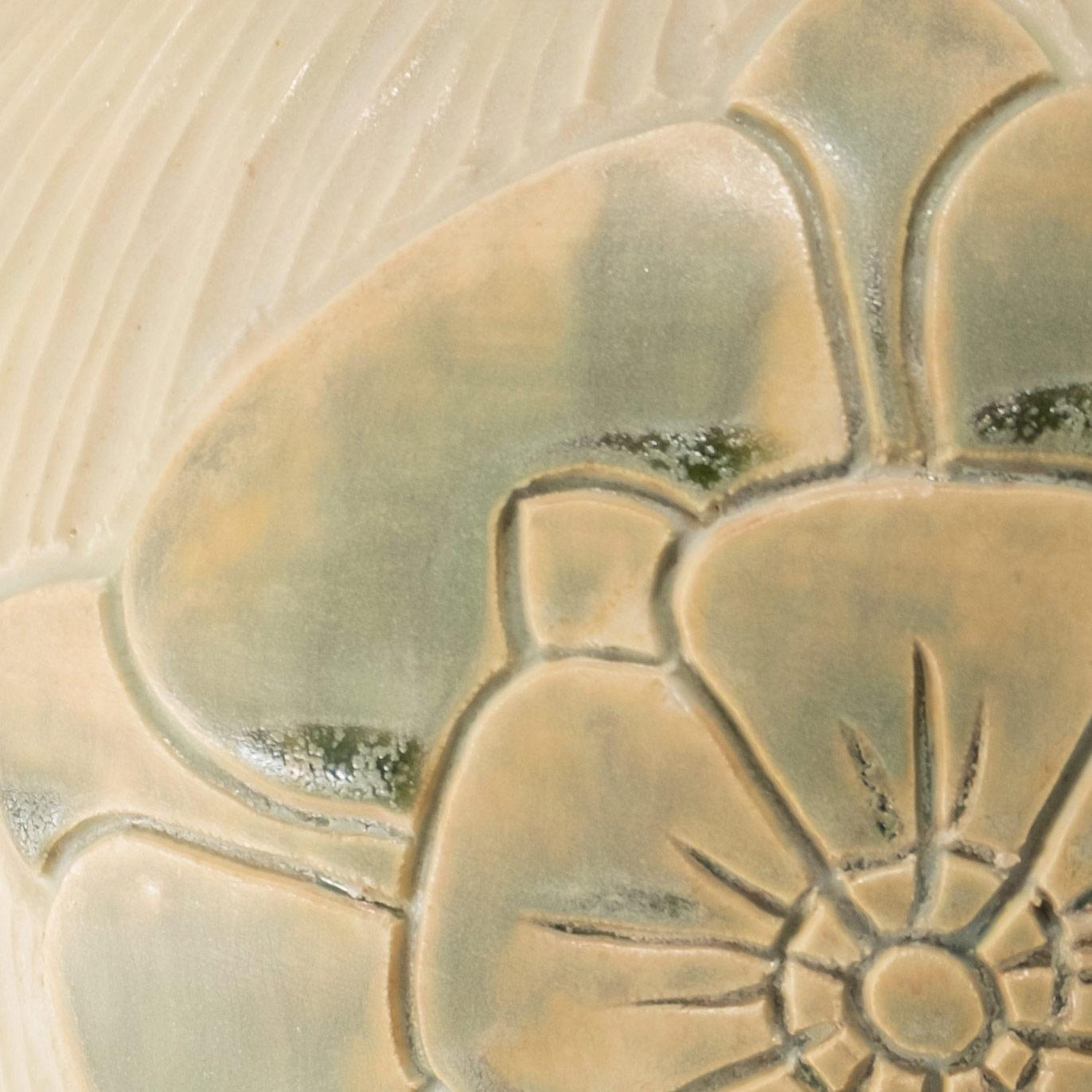 Américain Vase en porcelaine anglais Rose Arts & Crafts Design en vente