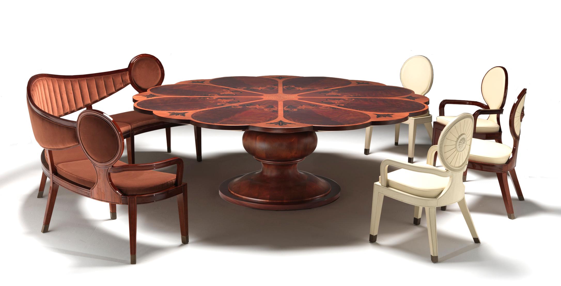Polished ENGLISH ROSE Round Inlayed Dining Table in Solid Mahogany Wood and Brass For Sale