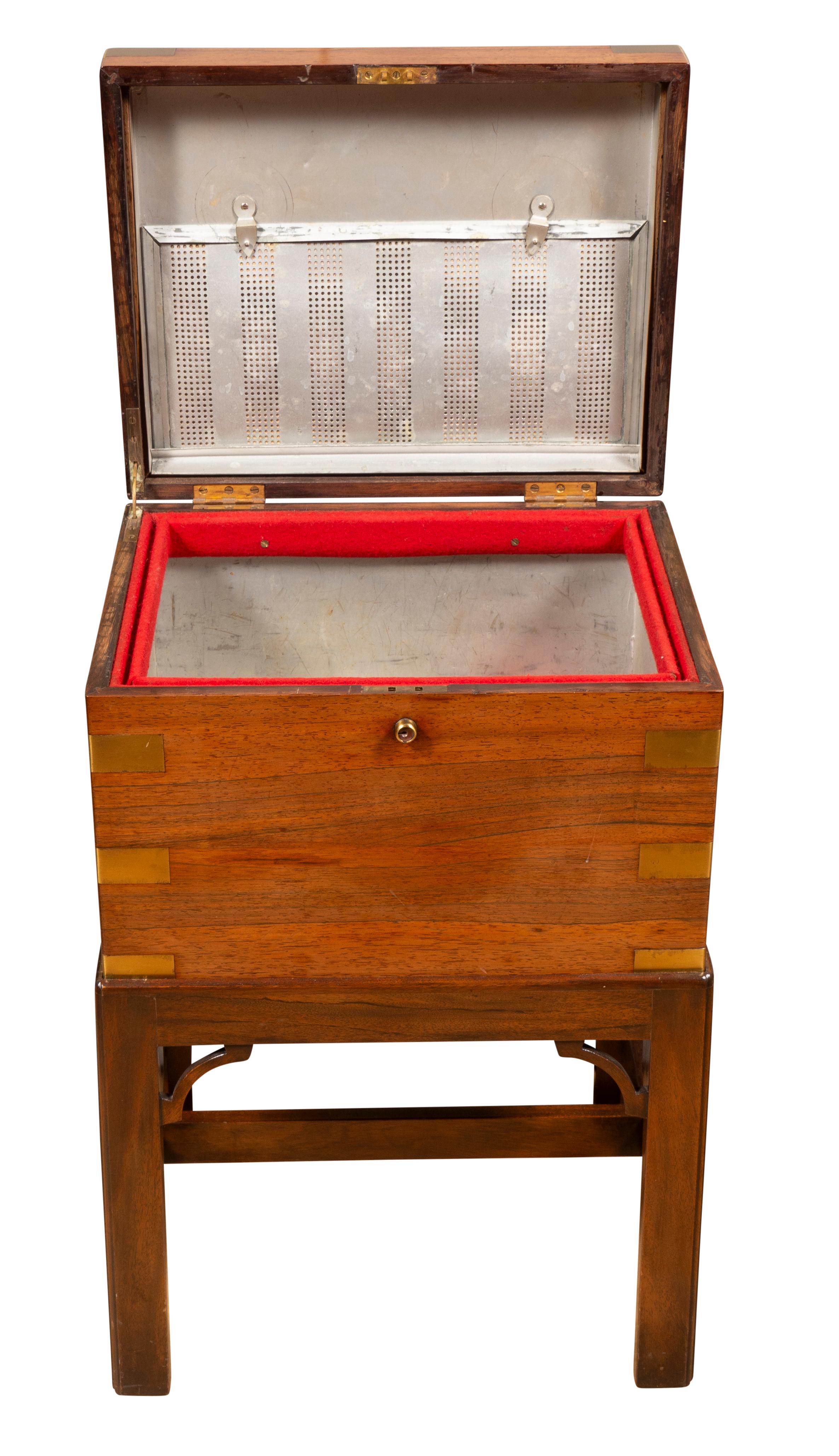 English Rosewood And Brass Humidor On Stand For Sale 3
