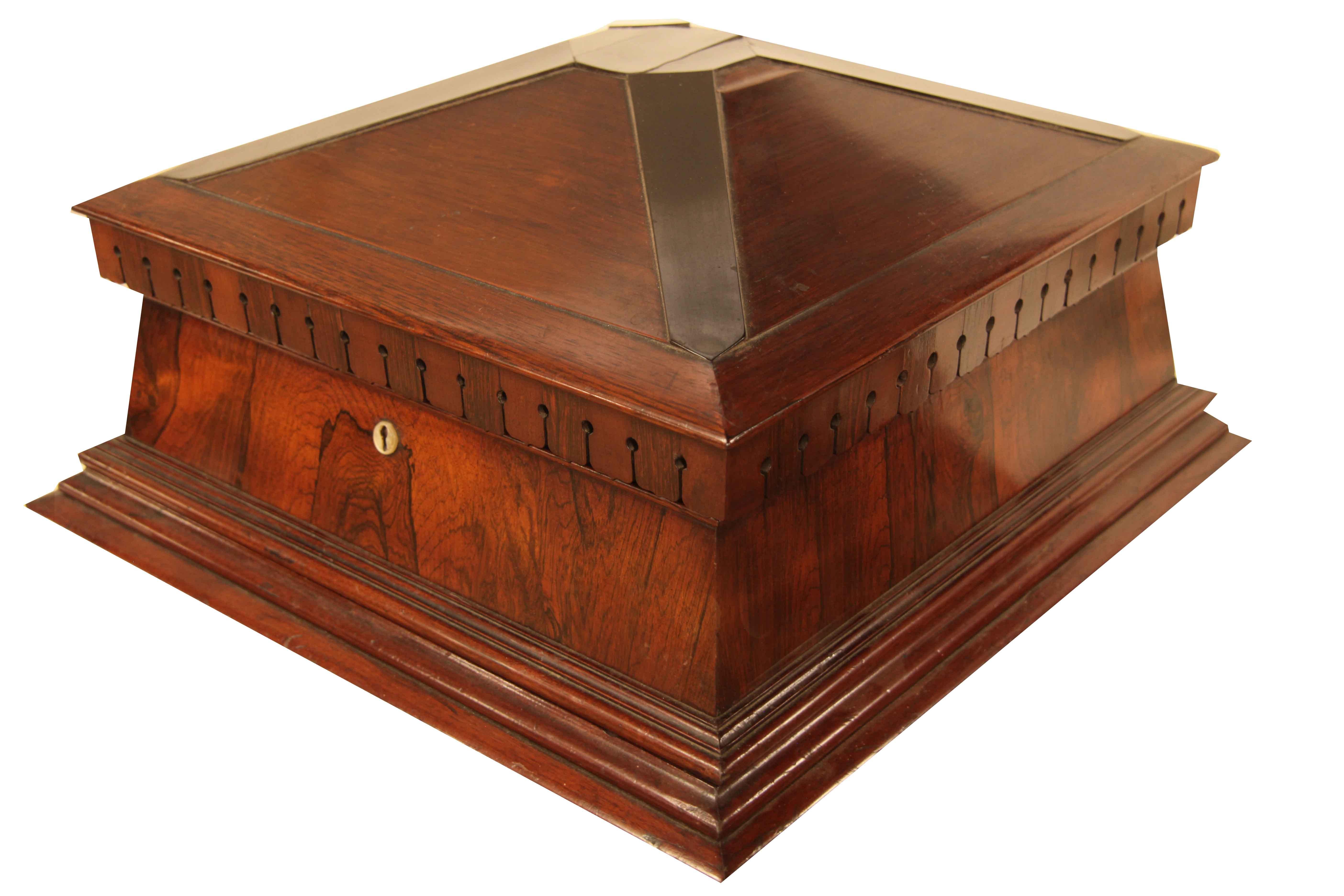 English Rosewood Fitted Dressing Box For Sale 3