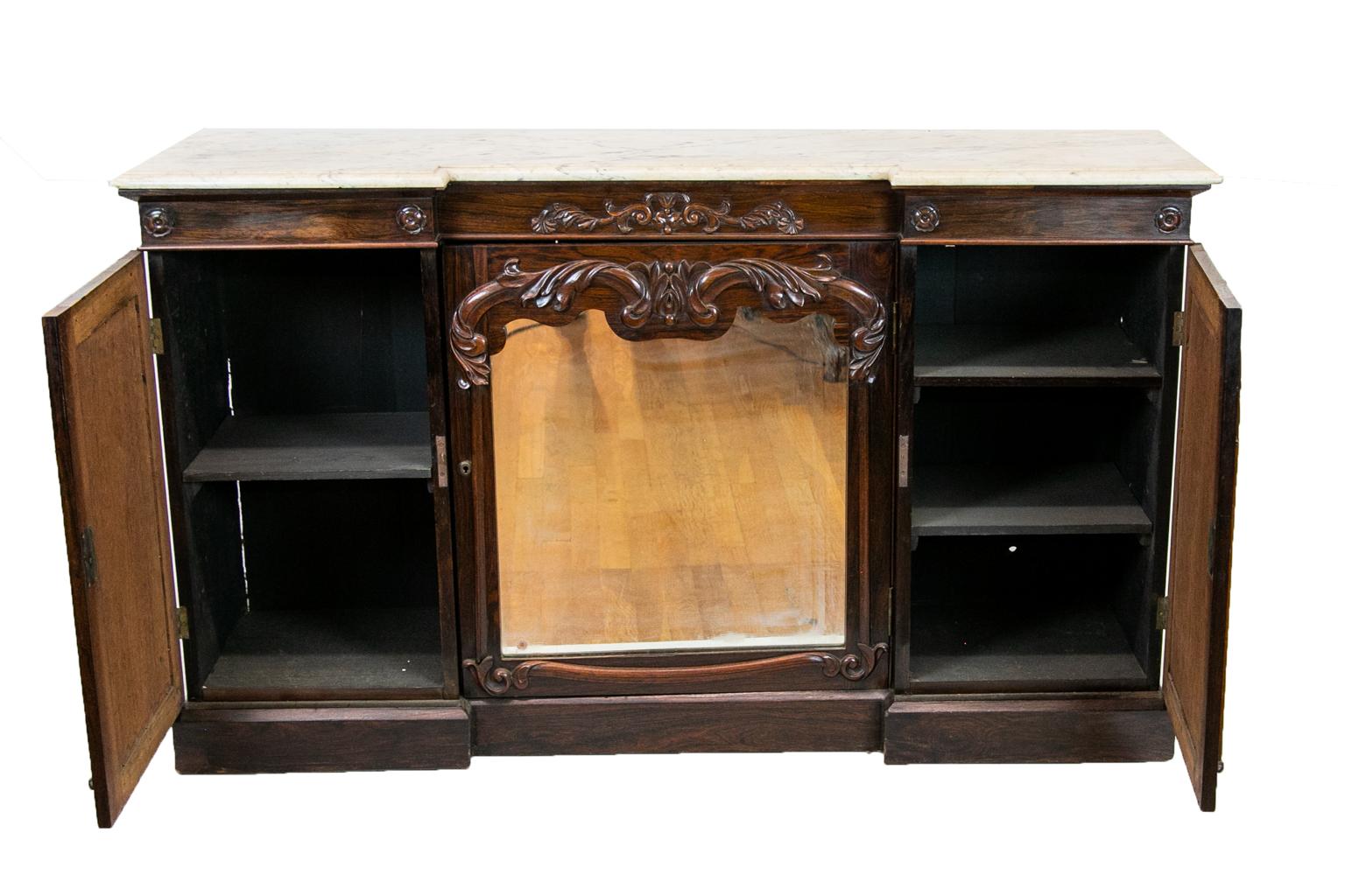 English Rosewood William IV Breakfront Console Cabinet In Good Condition For Sale In Wilson, NC
