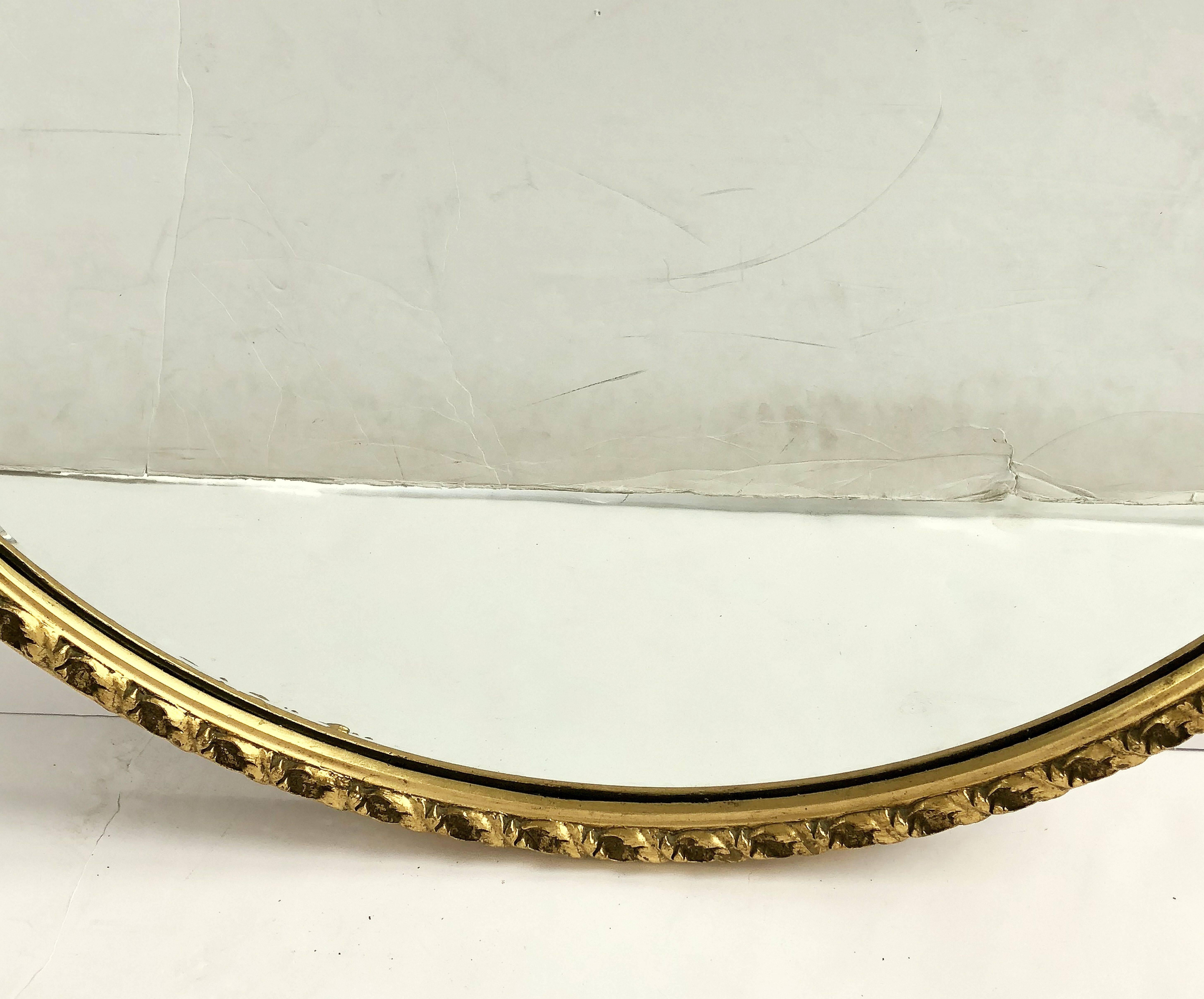 Wood English Round Bevelled Mirror in Gilt Frame (Diameter 25 1/2)