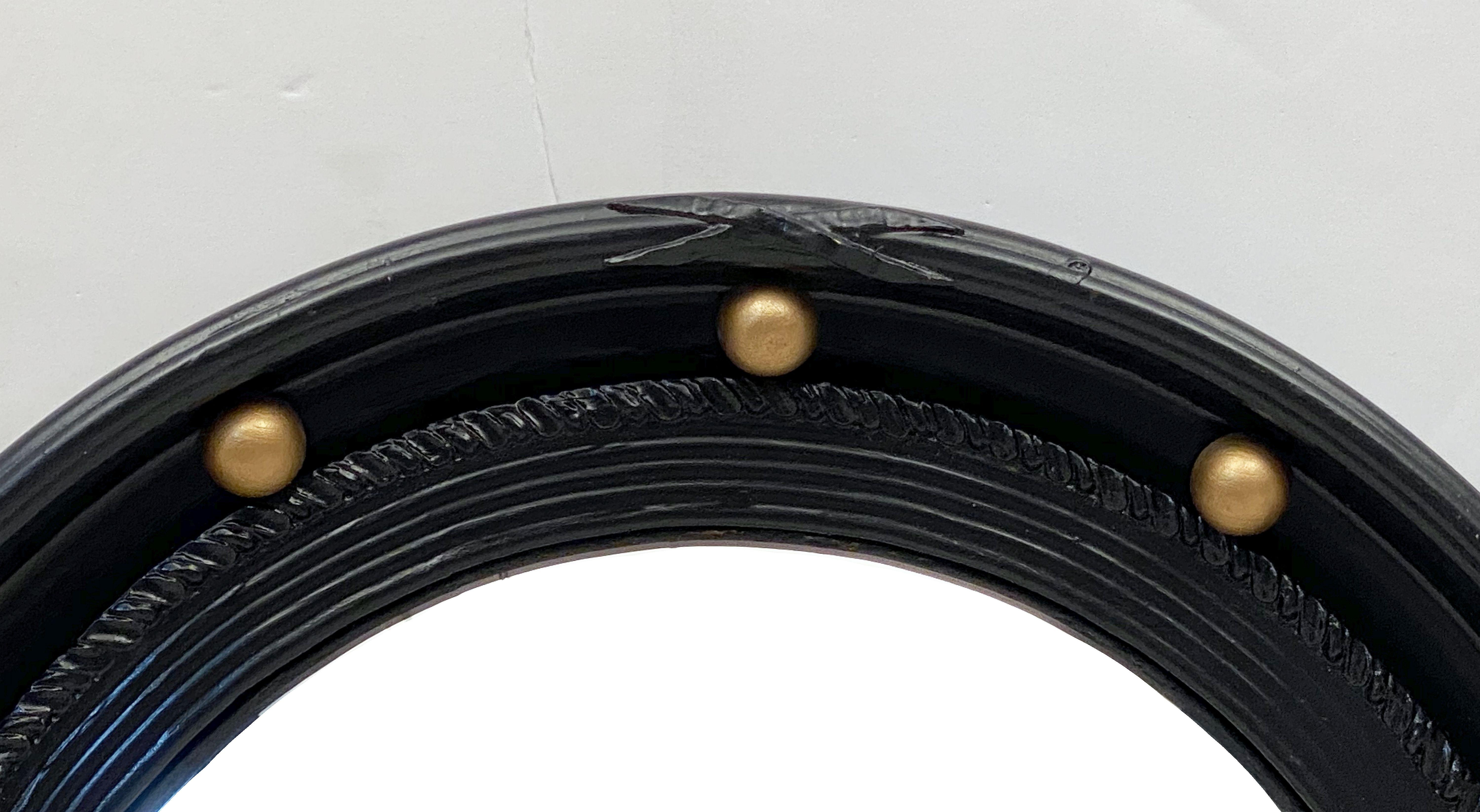 English Round Ebony Black and Gold Framed Convex Mirror (Diameter 15 7/8) In Good Condition In Austin, TX