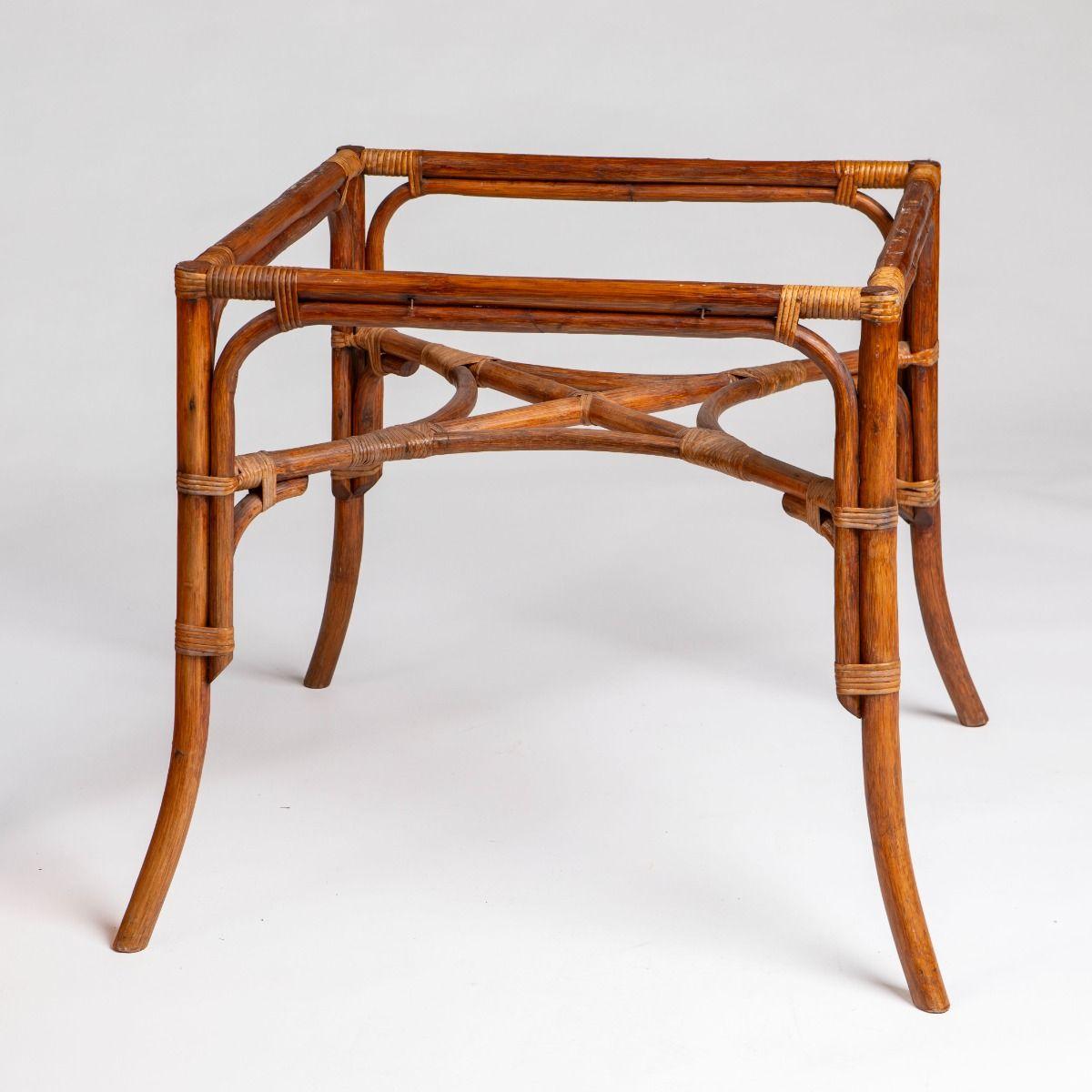 Englischer runder Mahagoni-Esstisch mit Bambusfuß im Zustand „Gut“ im Angebot in Kastrup, DK