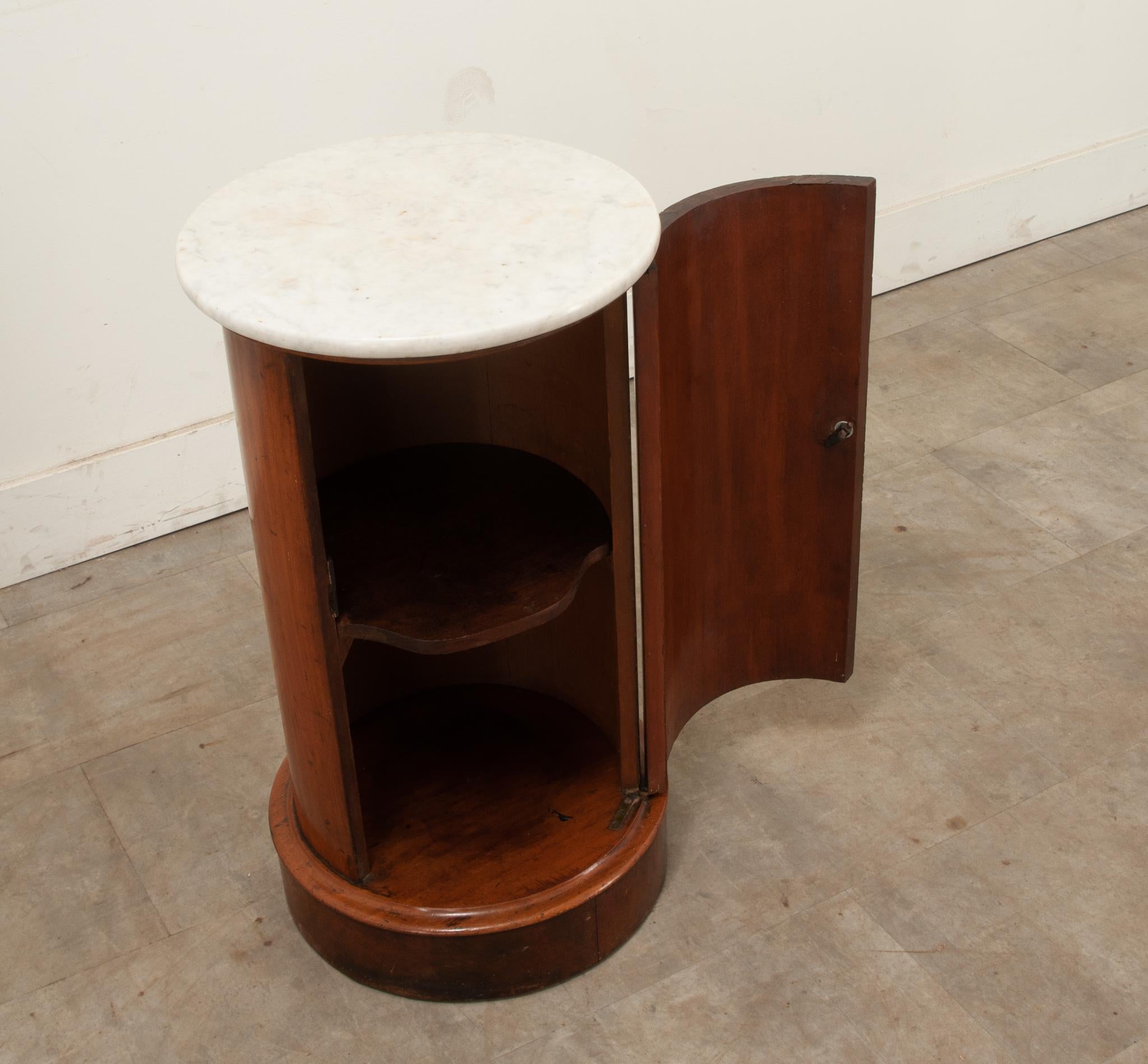 English Round Mahogany & Marble Bedside Table In Good Condition In Baton Rouge, LA