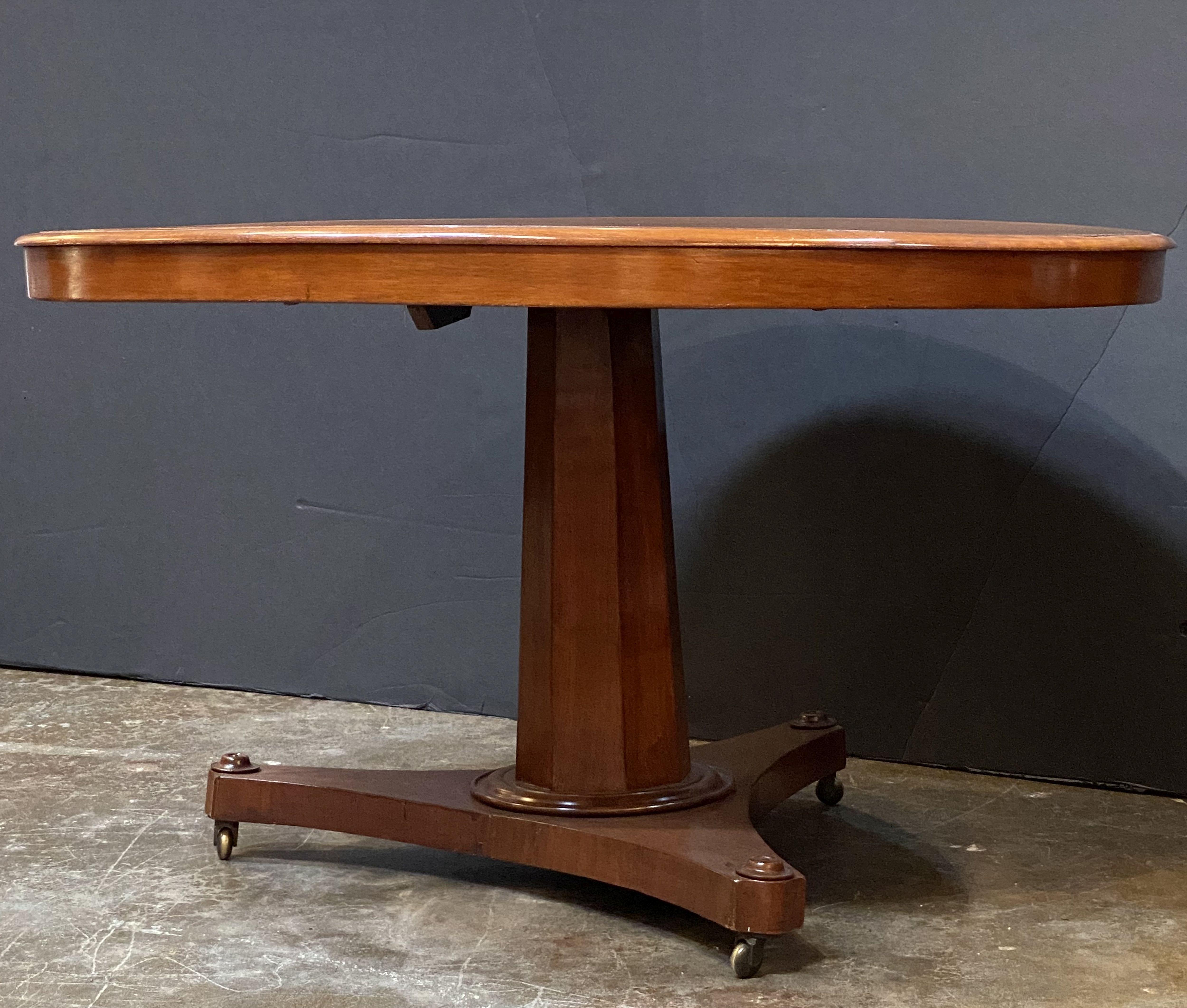 English Round Tilt-Top Center or Breakfast Table of Mahogany 7