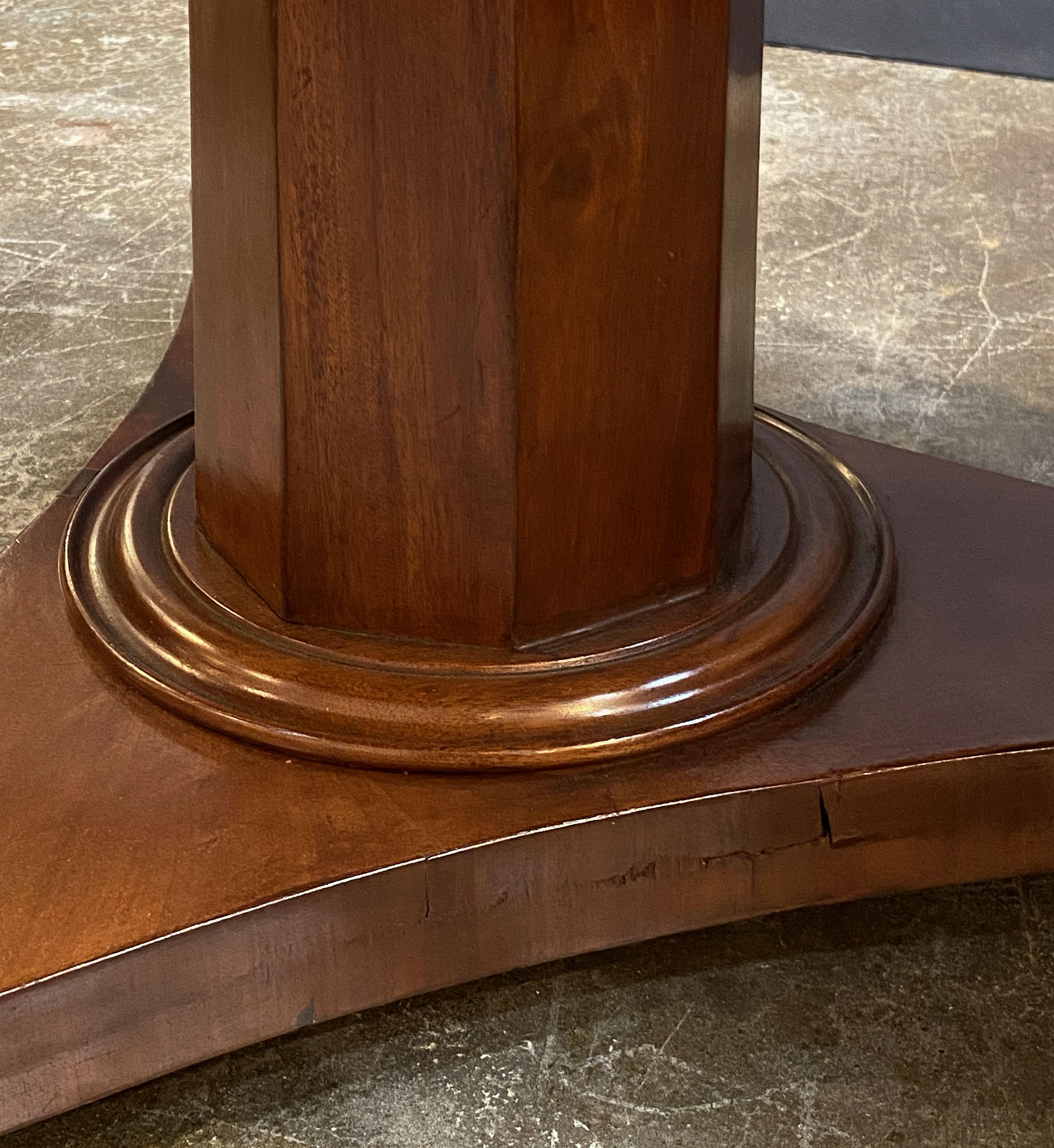 English Round Tilt-Top Center or Breakfast Table of Mahogany 12