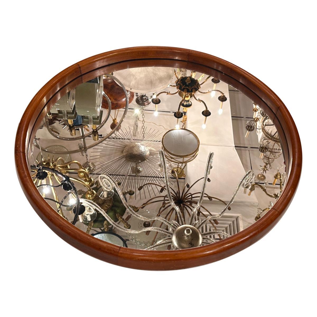 Miroir rond anglais à cadre en bois Bon état - En vente à New York, NY