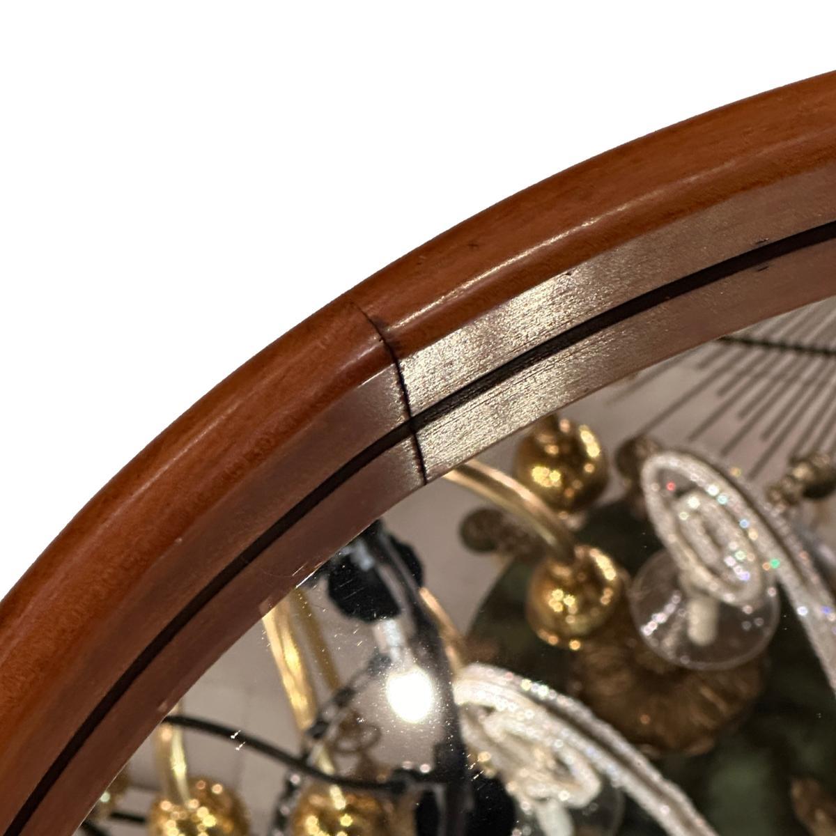 Milieu du XXe siècle Miroir rond anglais à cadre en bois en vente