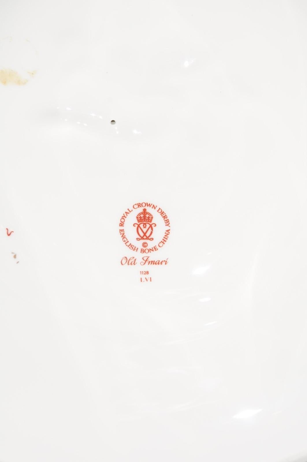 Fired English Royal Crown Derby Porcelain Tureen with Old Imari 1128 Pattern