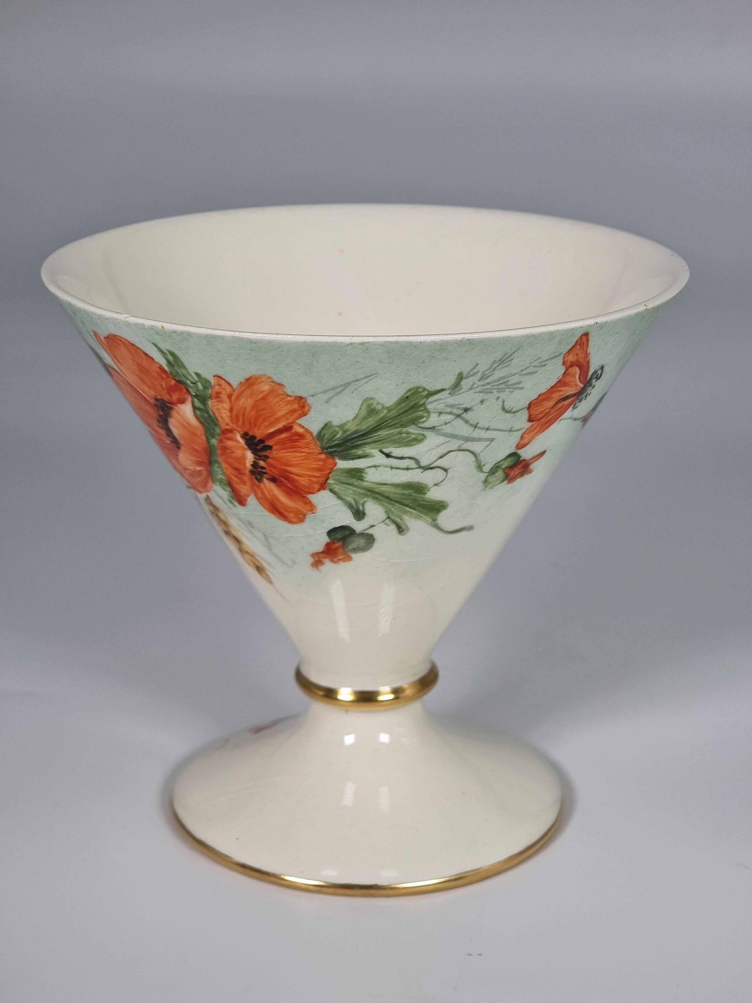 English Royal Winton hand painted vase and cover, Art Deco, circa 1930 For Sale 6