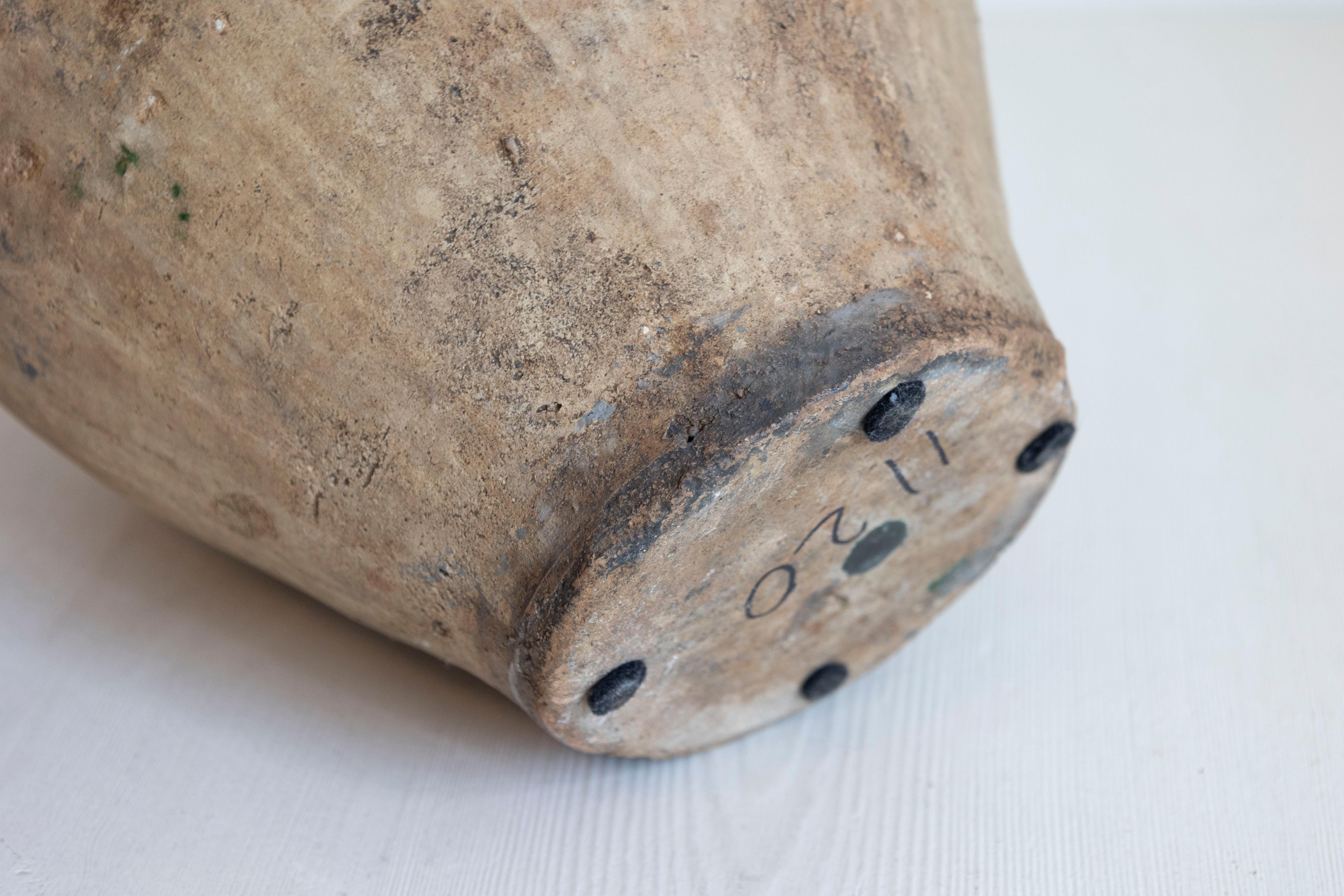 XX secolo Vaso da olio in terracotta inglese degli anni '30 CIRCA 1930 con parte superiore smaltata in verde in vendita