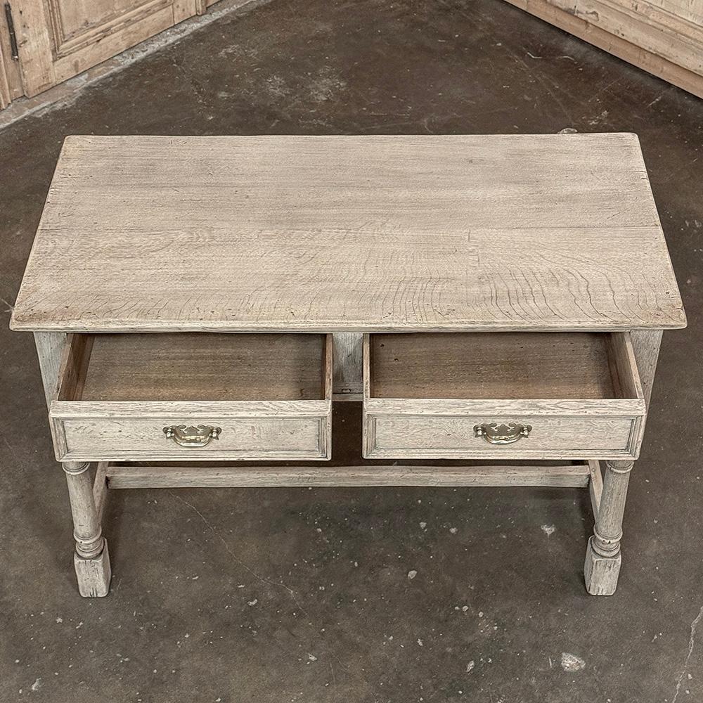 Mesa auxiliar rústica inglesa antigua de roble decapado en venta 6
