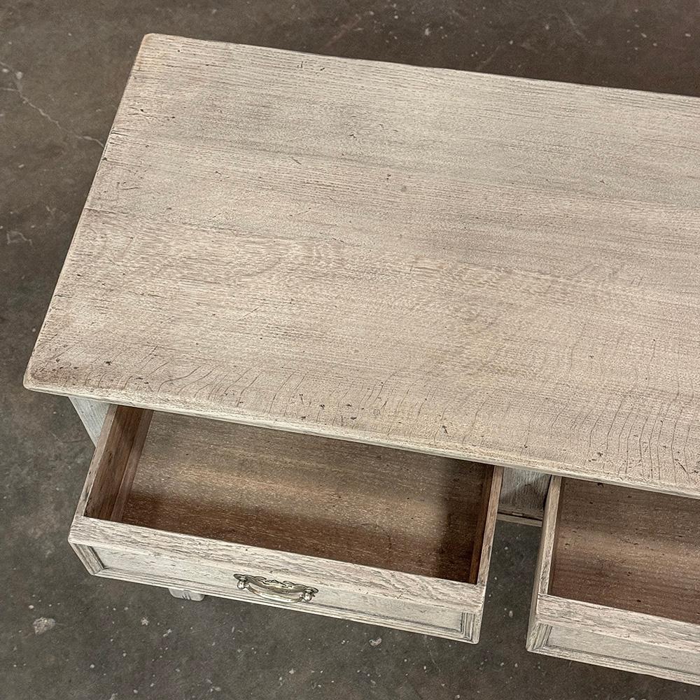 Mesa auxiliar rústica inglesa antigua de roble decapado en venta 7