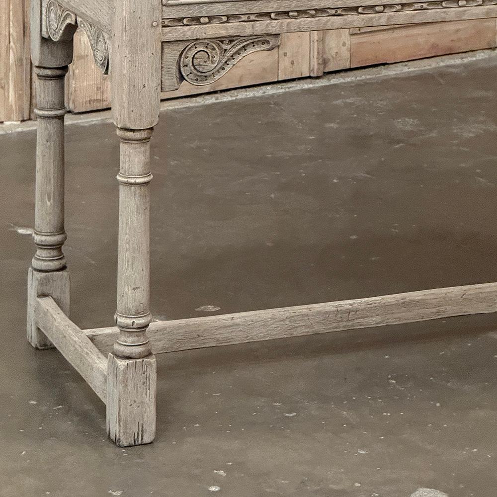 Mesa auxiliar rústica inglesa antigua de roble decapado en Bueno estado para la venta en Dallas, TX