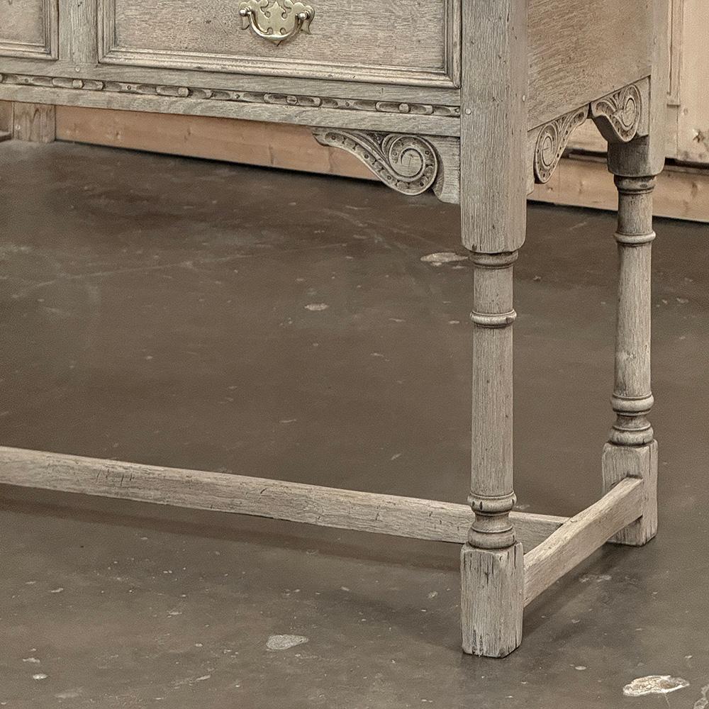 Mesa auxiliar rústica inglesa antigua de roble decapado Latón en venta
