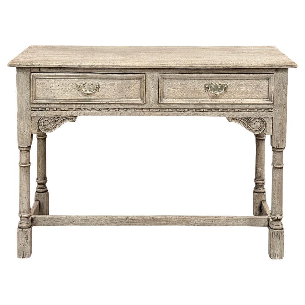 Mesa auxiliar rústica inglesa antigua de roble decapado en venta
