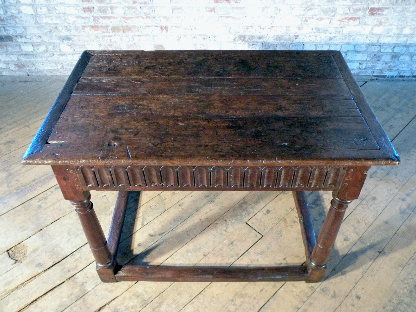 English Rustic Late Elizabethan / Charles I Oak Center or End Table 1