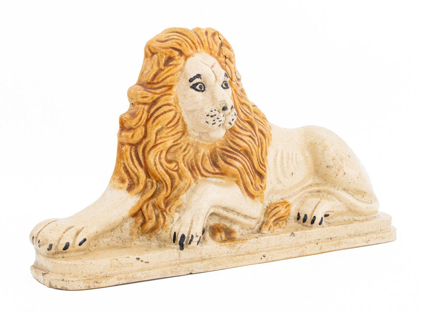 Britannico Leone reclinato in gres salato inglese in vendita