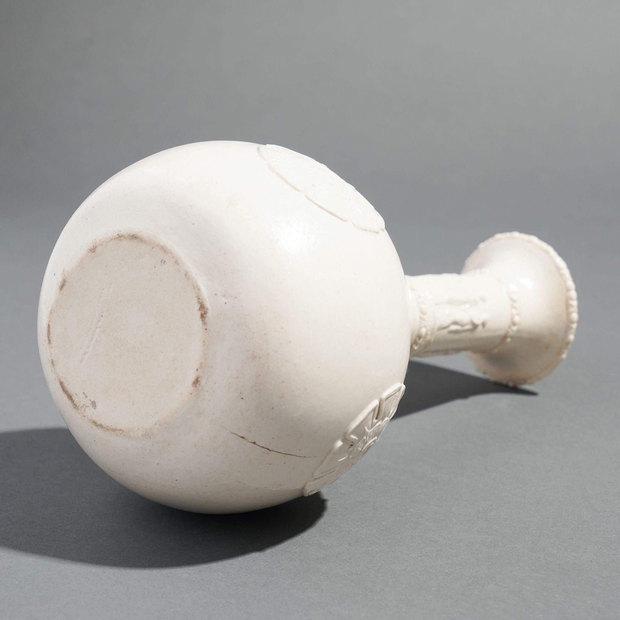 Englische Salzglasierte Wasserflasche aus weißem Steingut von G.R. Booth's & Co, 1839-1844 im Angebot 5