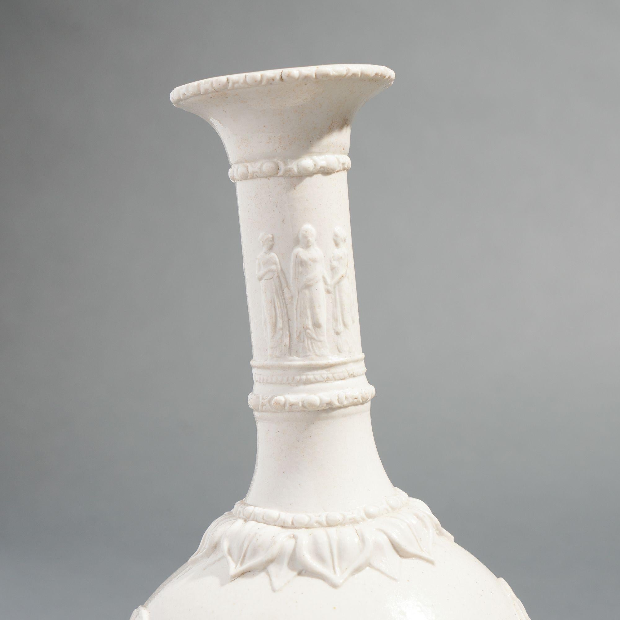 Englische Salzglasierte Wasserflasche aus weißem Steingut von G.R. Booth's & Co, 1839-1844 (Keramik) im Angebot