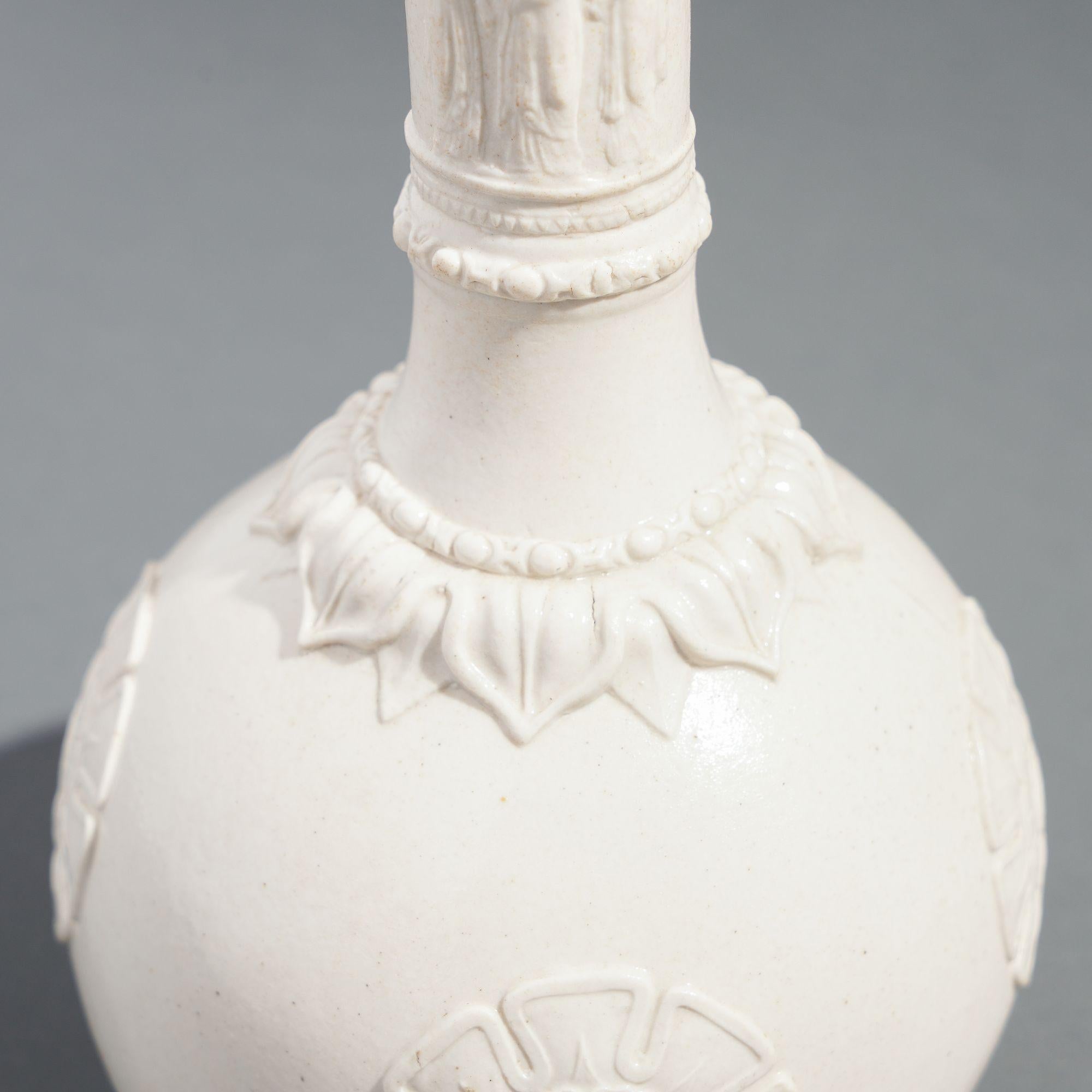 Englische Salzglasierte Wasserflasche aus weißem Steingut von G.R. Booth's & Co, 1839-1844 im Angebot 1