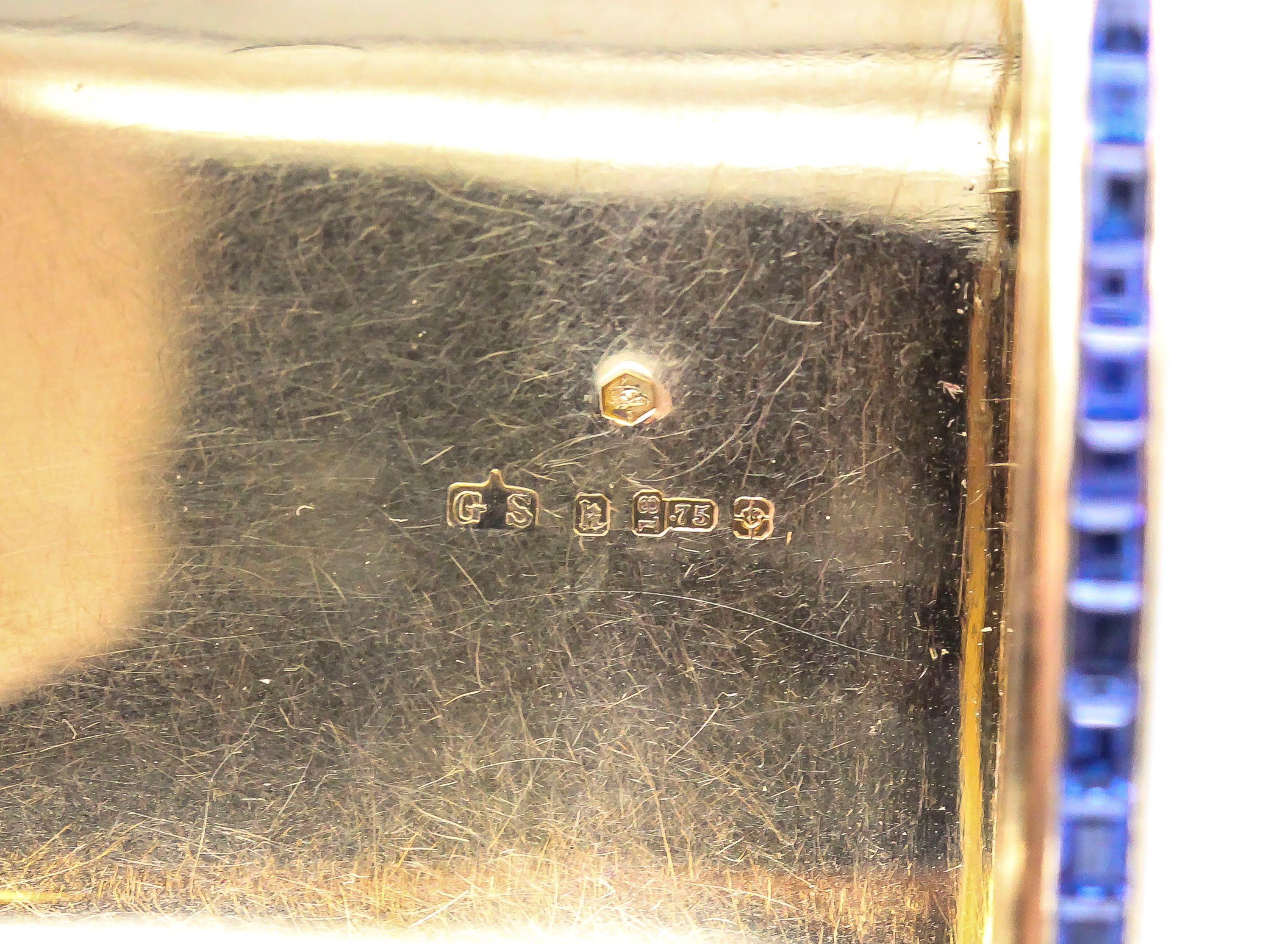 Englische Pillbox aus 18 Karat Gold mit Saphir, Mitte des Jahrhunderts 1