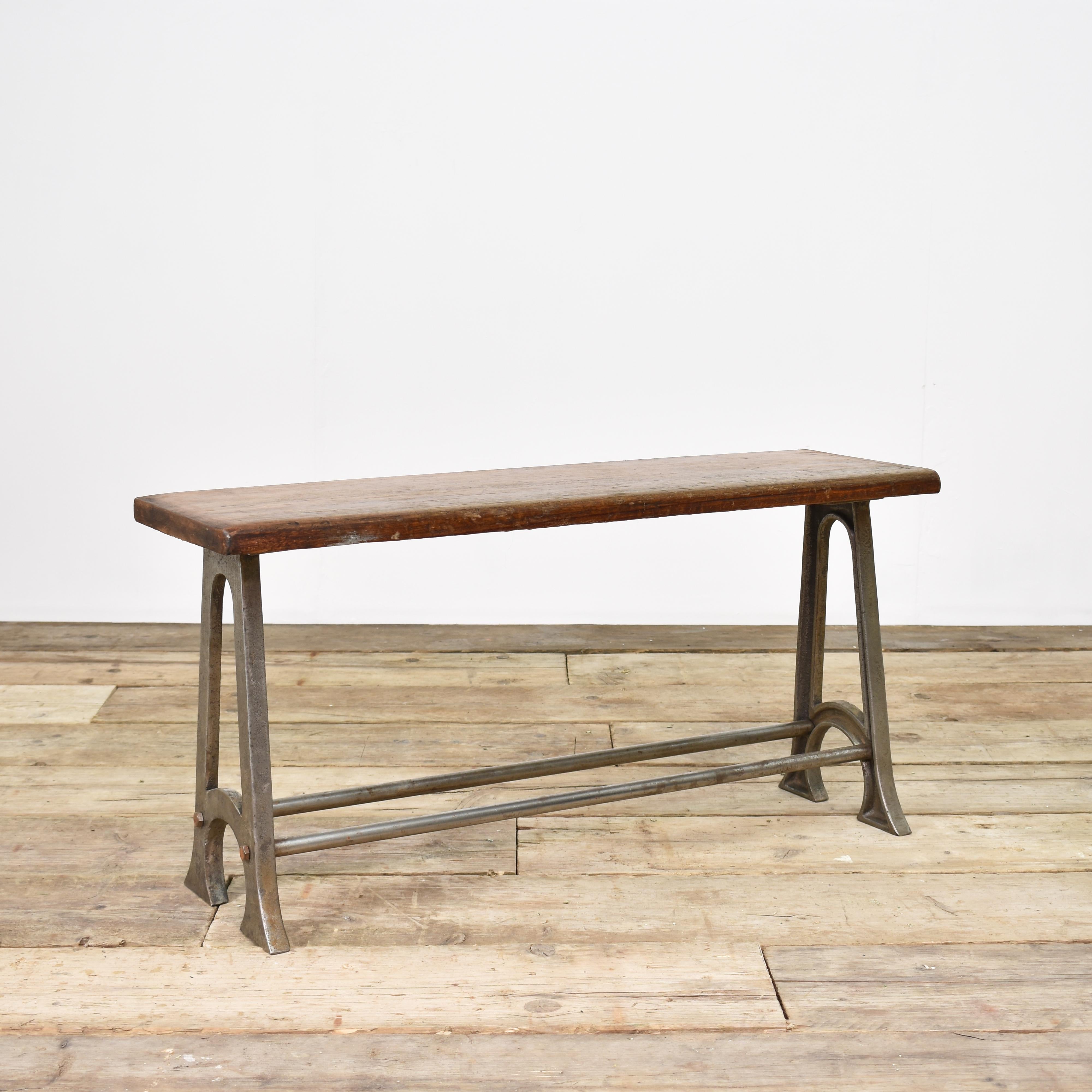English School Vintage Locker Room Hallway Storage Bench In Good Condition In Stockbridge, GB