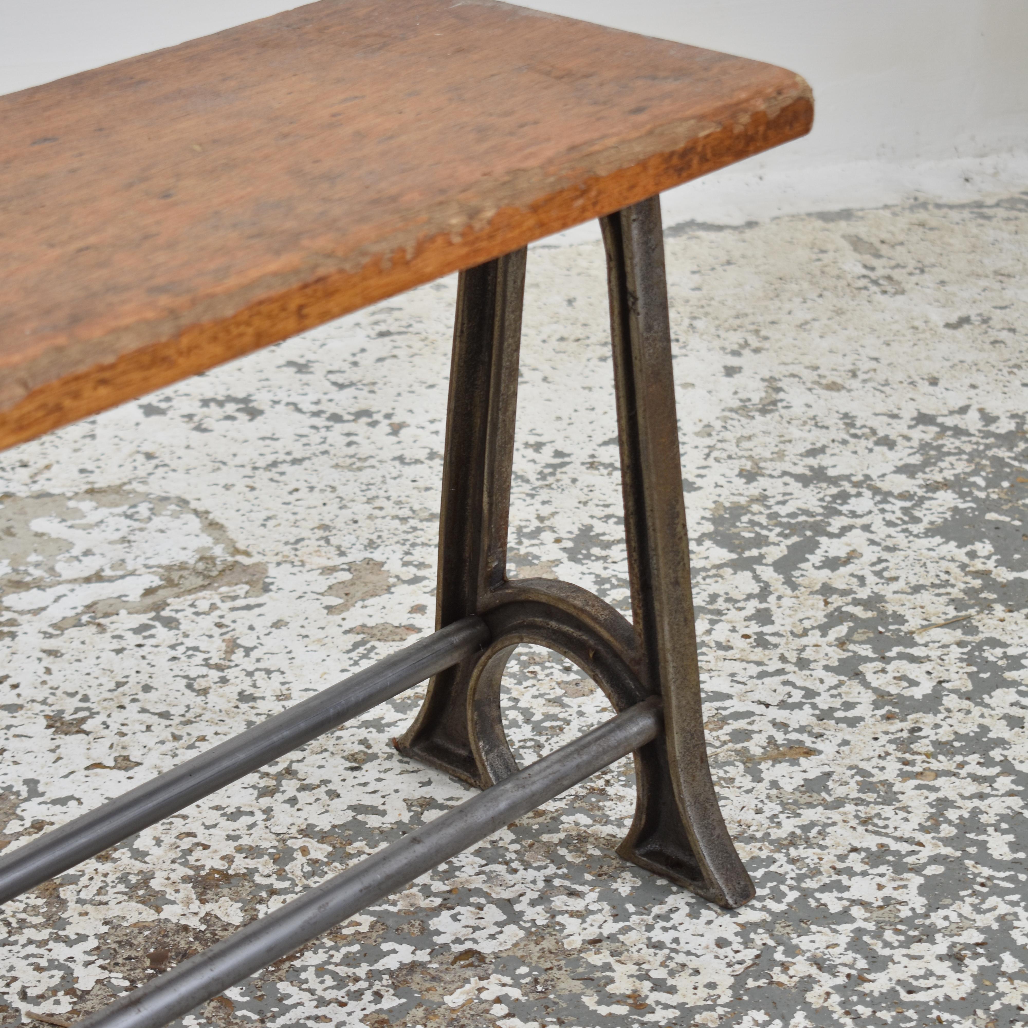 English School Vintage Banco de almacenaje para vestuarios Británico en venta