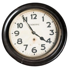 Reloj de pared científico inglés