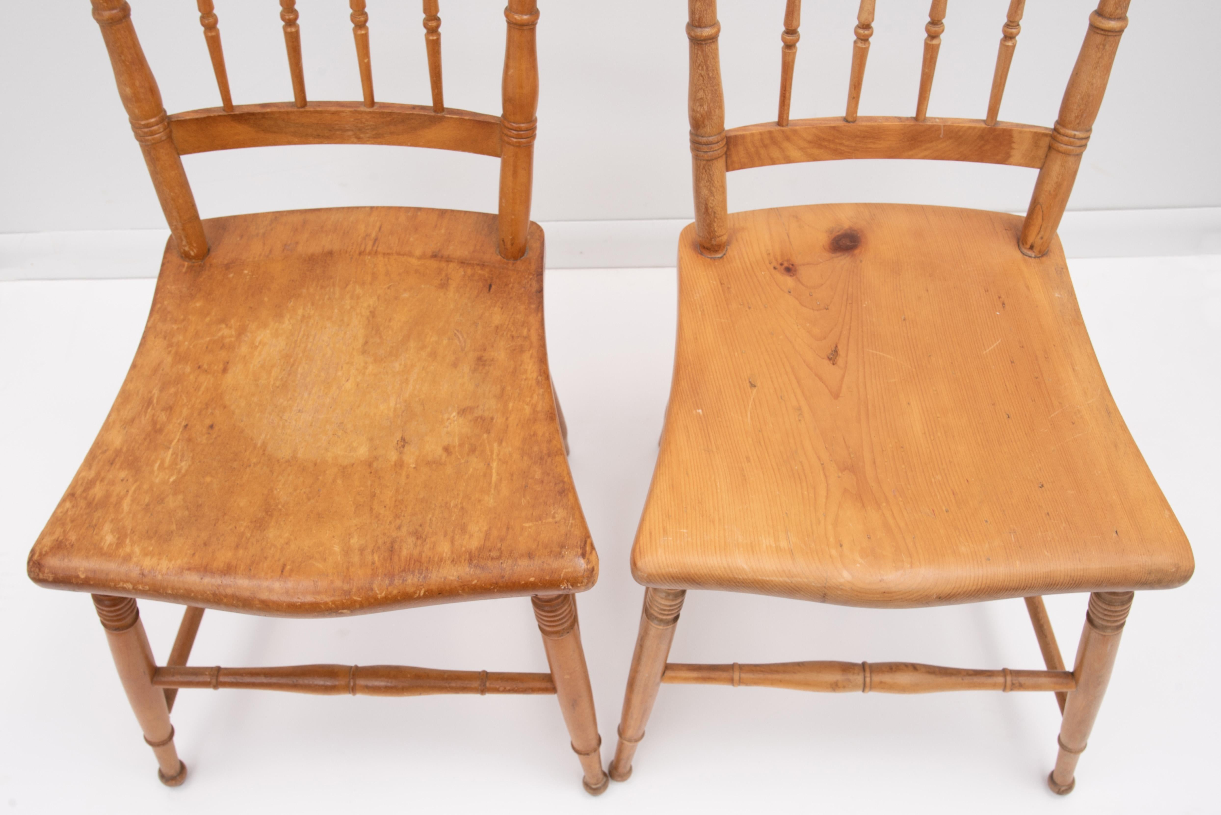 English Scrubbed Pine Plank Seat Dining Chairs Farmhouse Cottage, a Set of Four For Sale 5