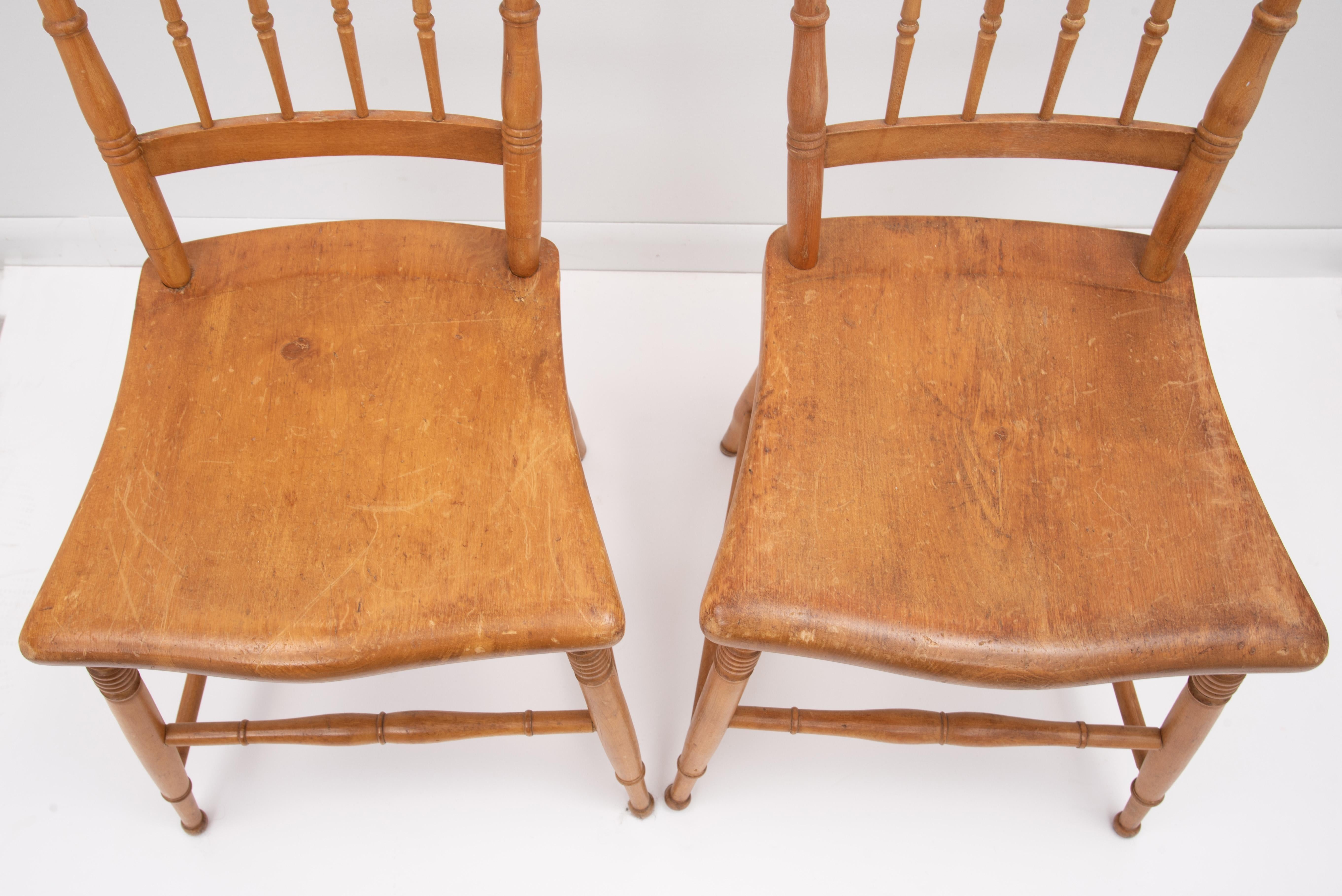 English Scrubbed Pine Plank Seat Dining Chairs Farmhouse Cottage, a Set of Four For Sale 4