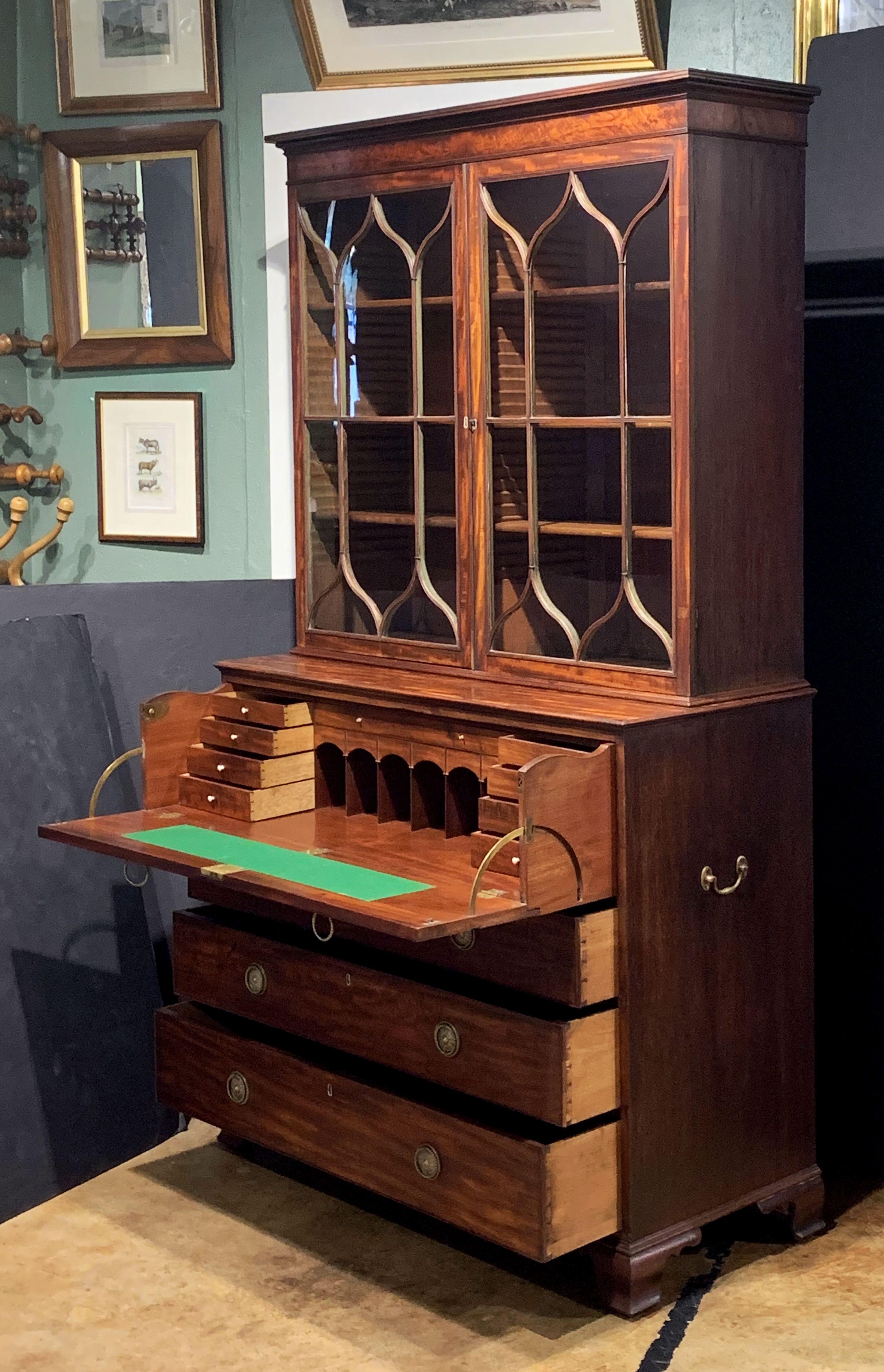 English Secretary Bureau Bookcase of Mahogany from the Georgian Era 2