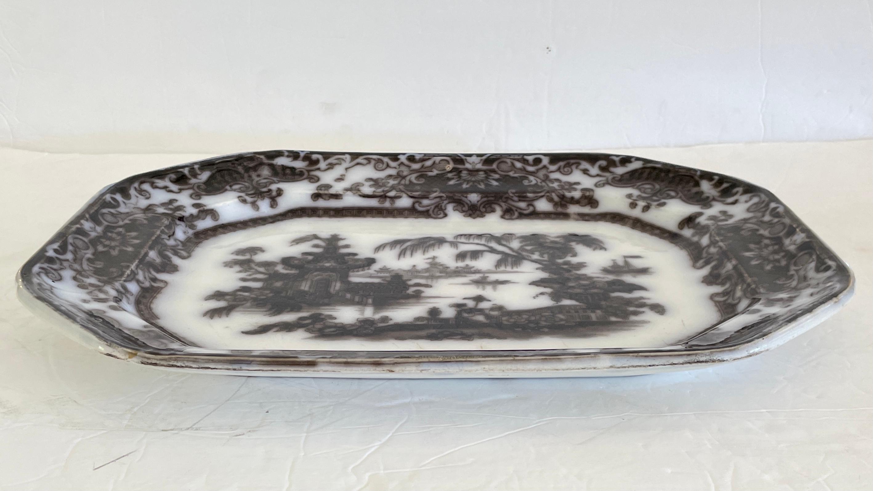 Chinoiserie English Serving Platter with Asian Scene Motif For Sale