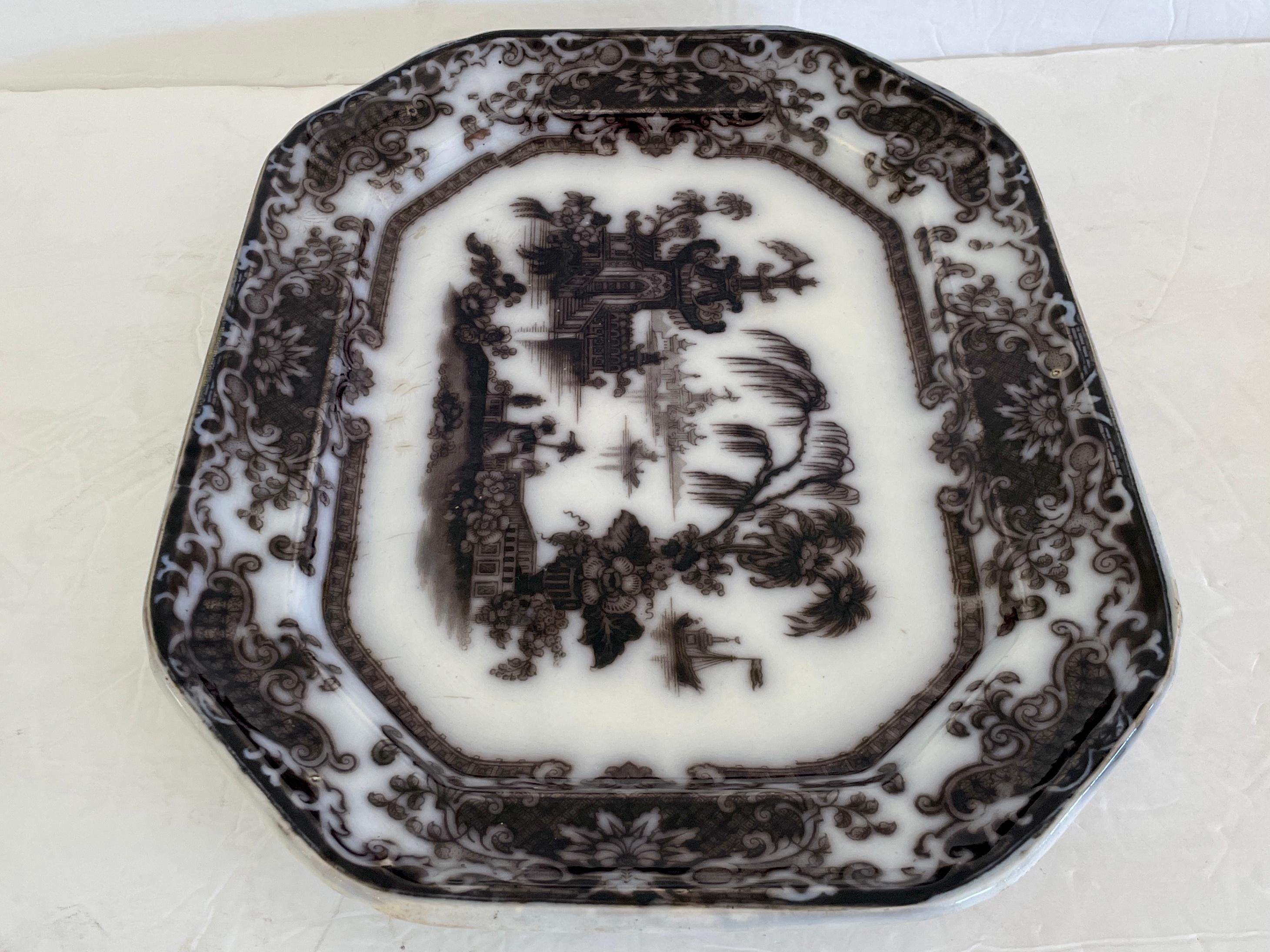 19th Century English Serving Platter with Asian Scene Motif For Sale