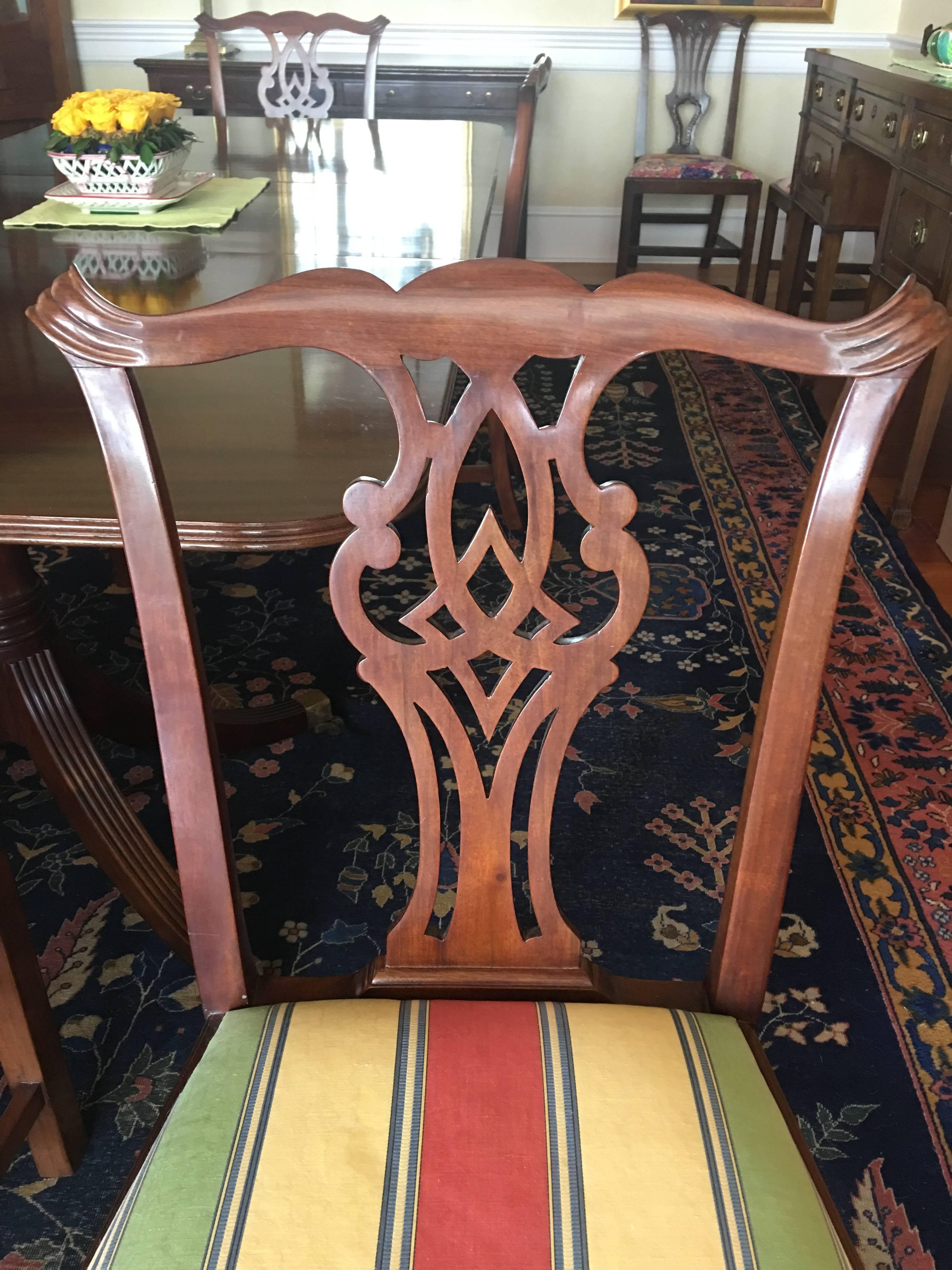 English Set of Eight Chippendale Style Mahogany Dining Room Chairs, circa 1870 1